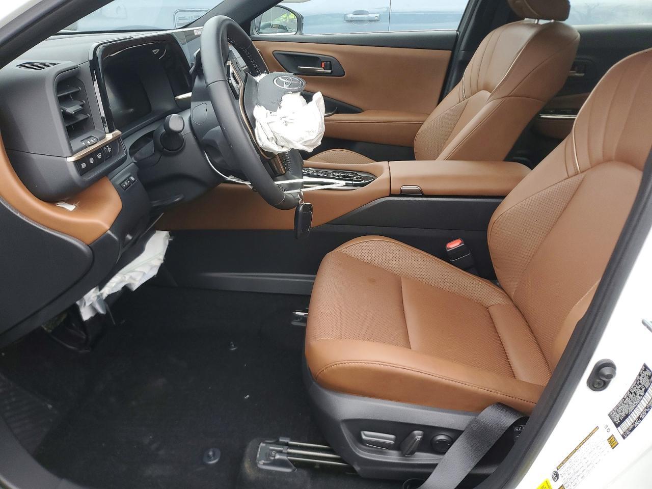 2025 Toyota Crown Signia Xle - zdjęcie 7