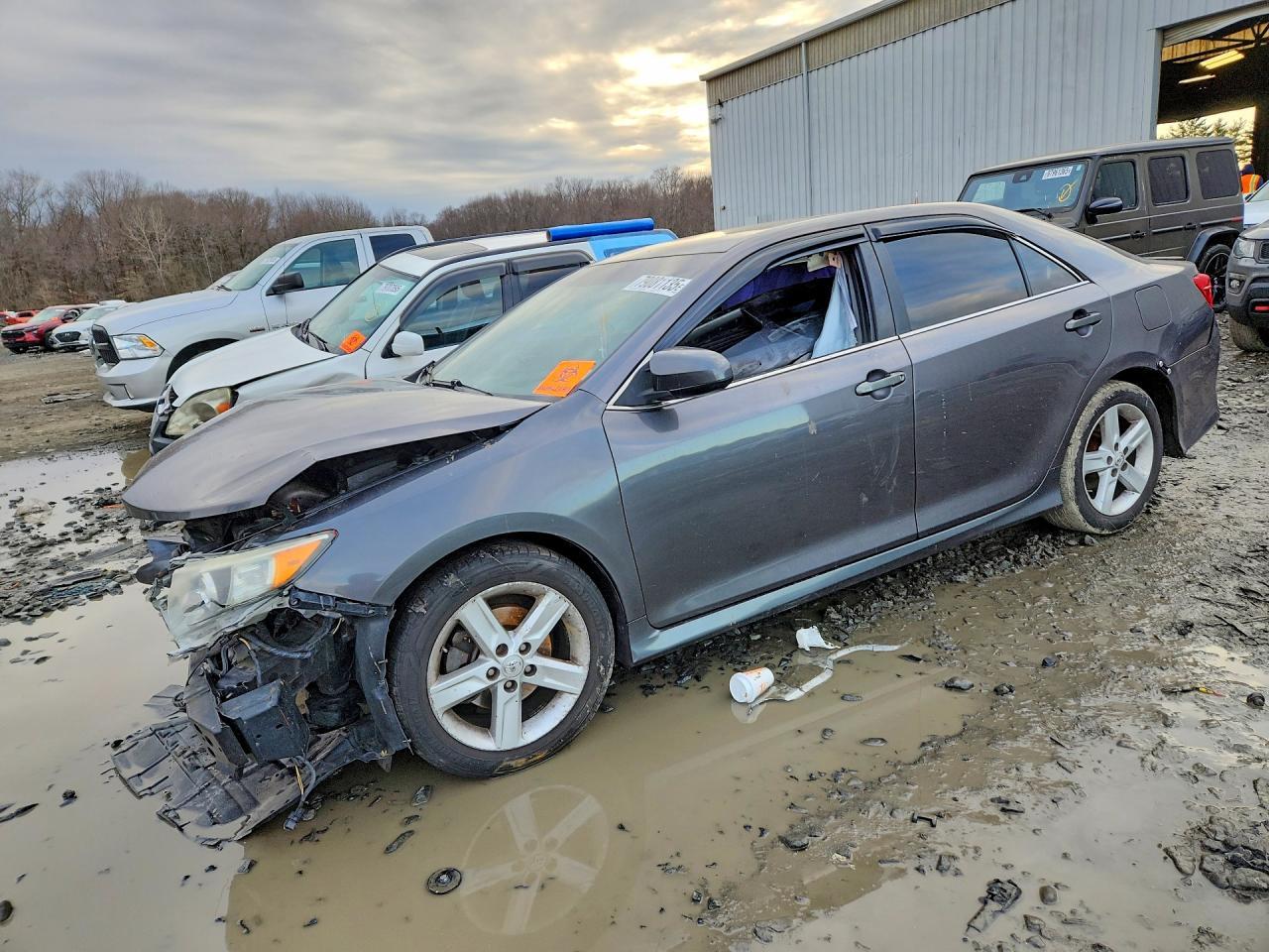 2014 Toyota Camry Se - zdjęcie główne