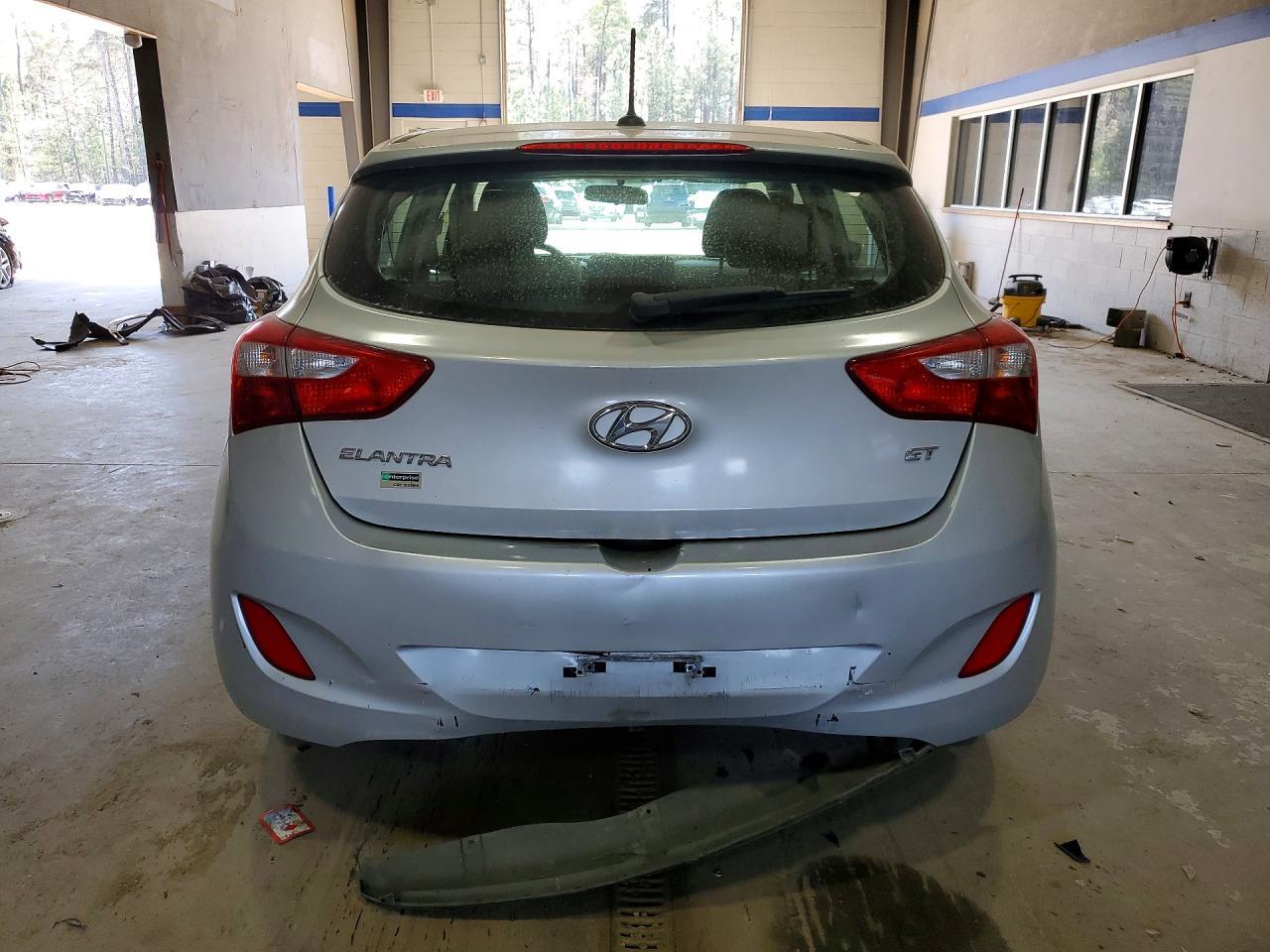 2017 Hyundai Elantra Gt Base - zdjęcie 6