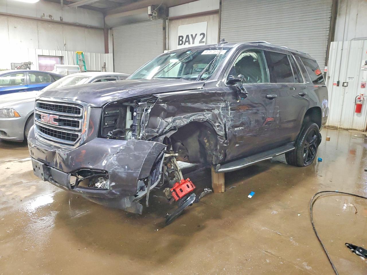 2016 GMC Yukon Slt - zdjęcie główne