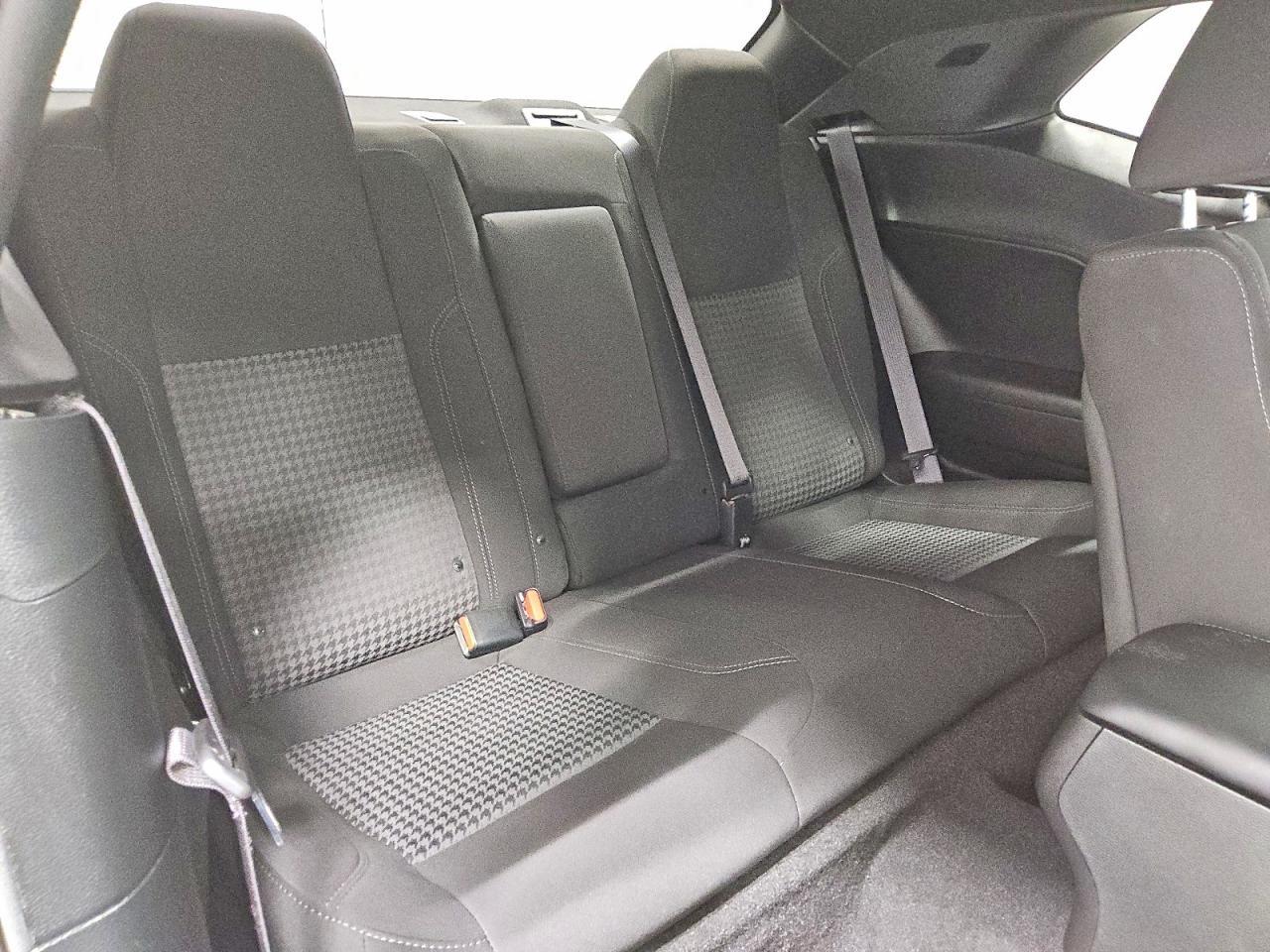 2023 Dodge Challenger Sxt - zdjęcie 10