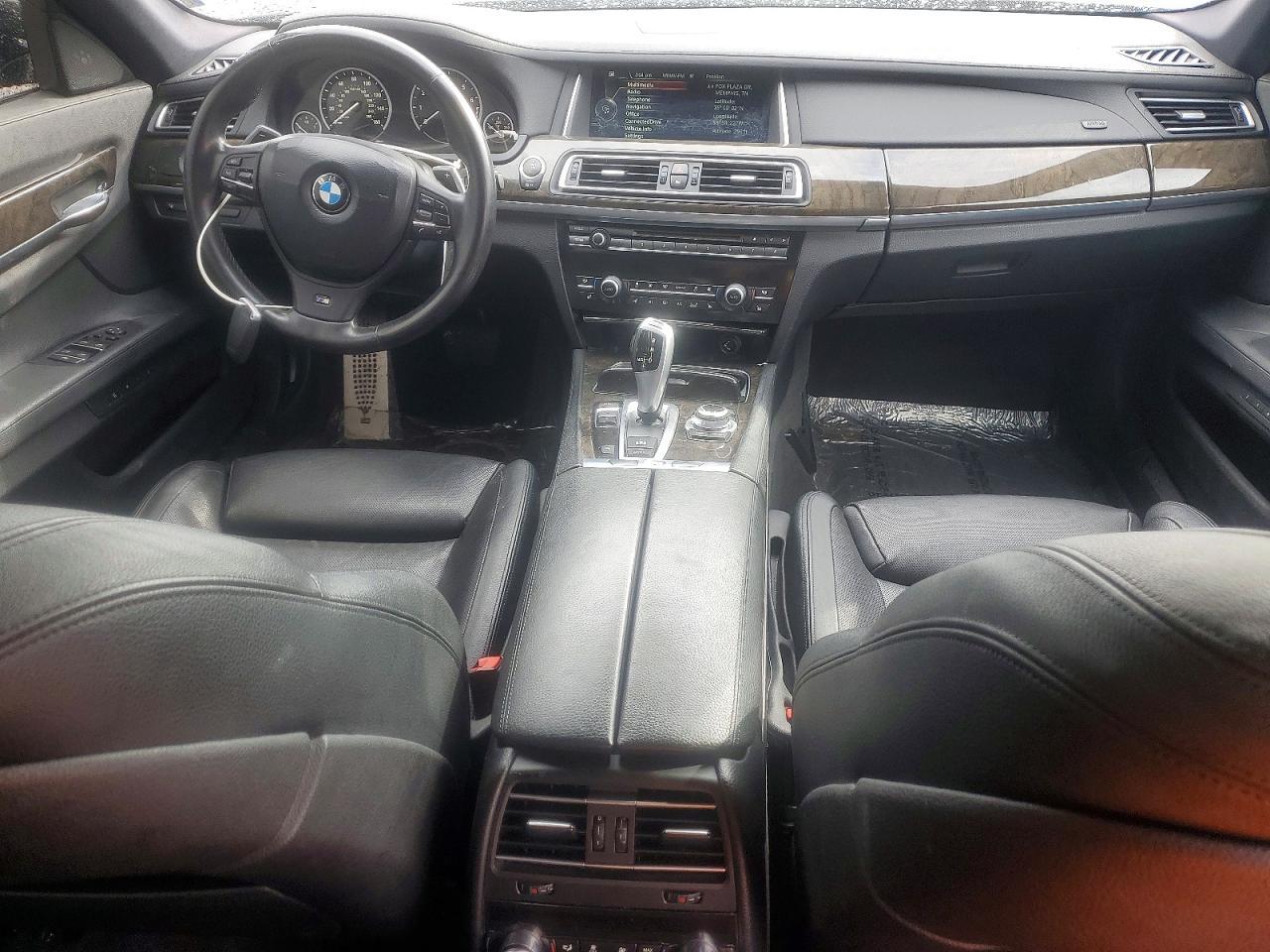 2013 BMW 740 I - zdjęcie 8