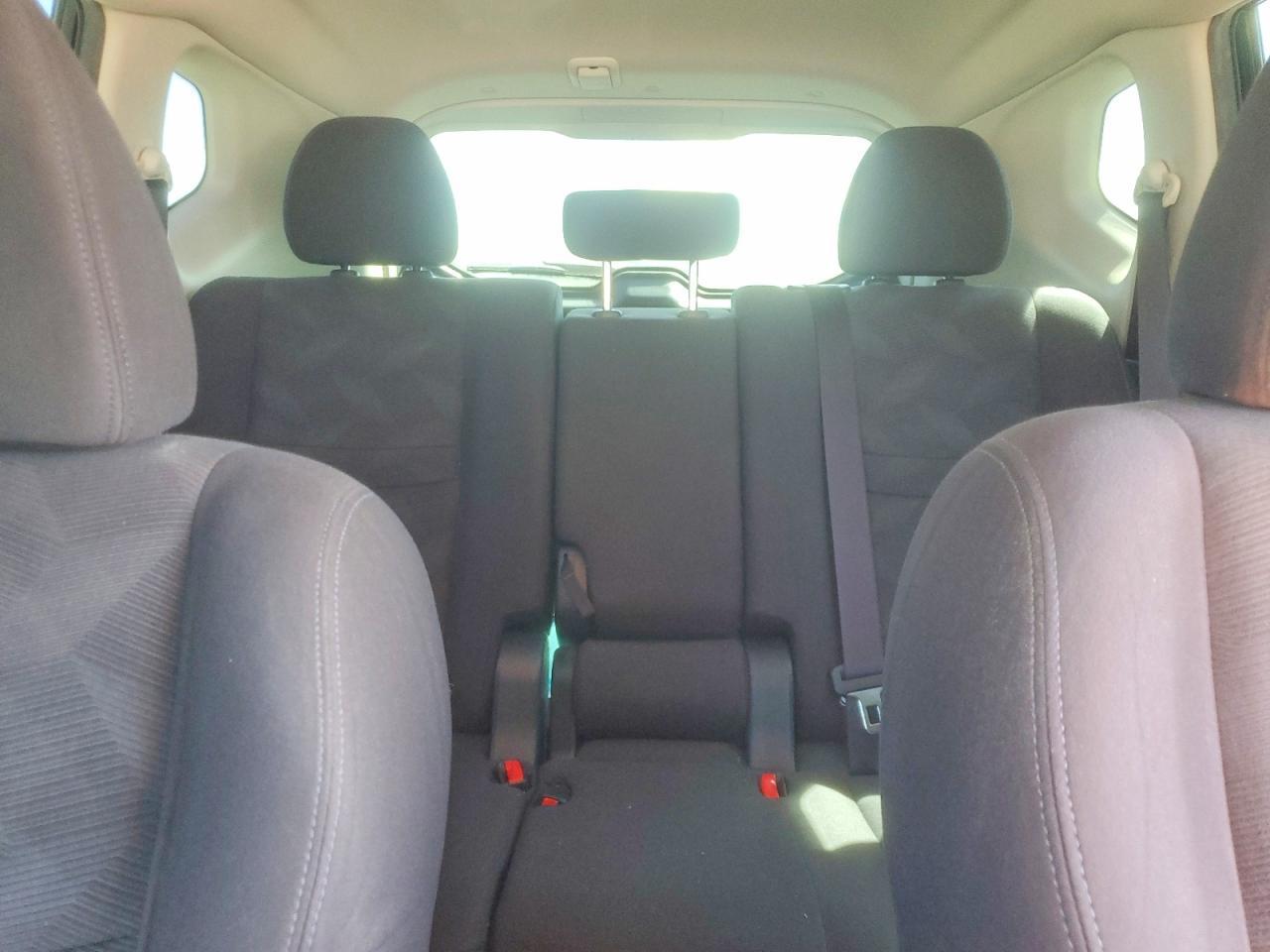 2016 Nissan Rogue S - zdjęcie 10