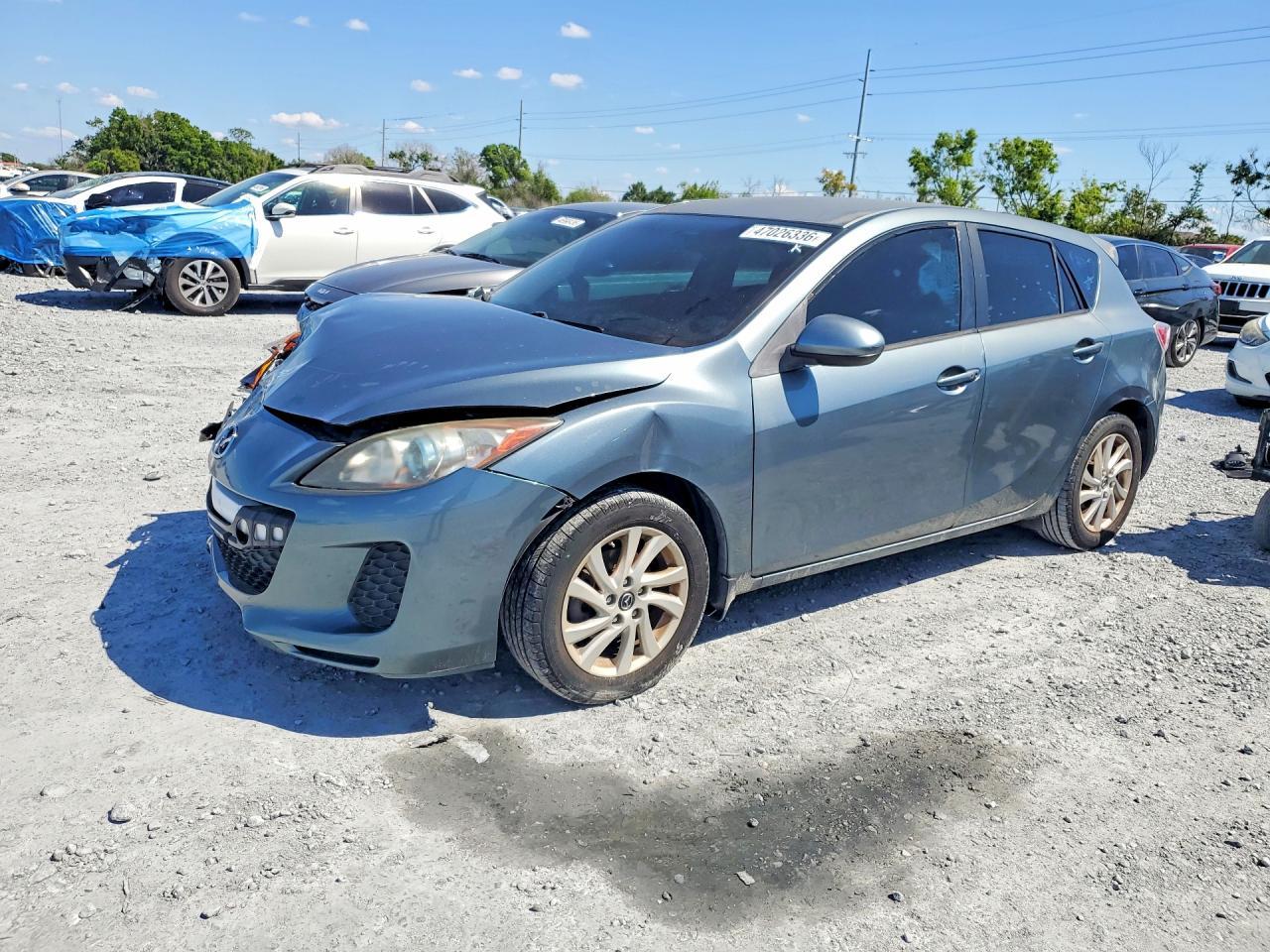 2013 Mazda 3 I - zdjęcie główne