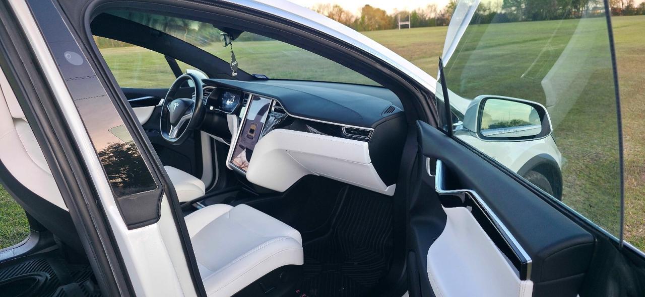 2018 Tesla Model X - zdjęcie 5