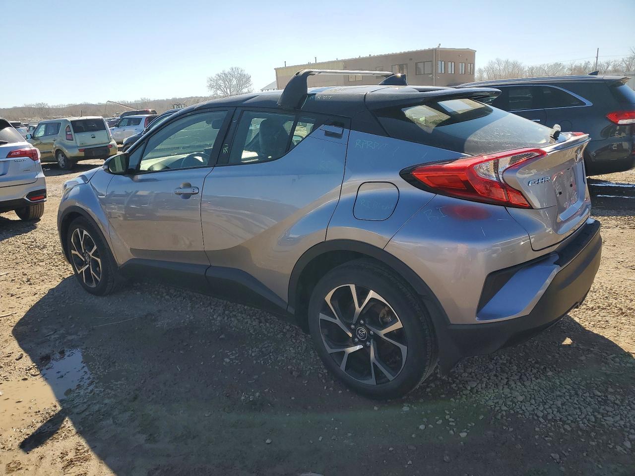 2019 Toyota C-Hr Xle - zdjęcie 2