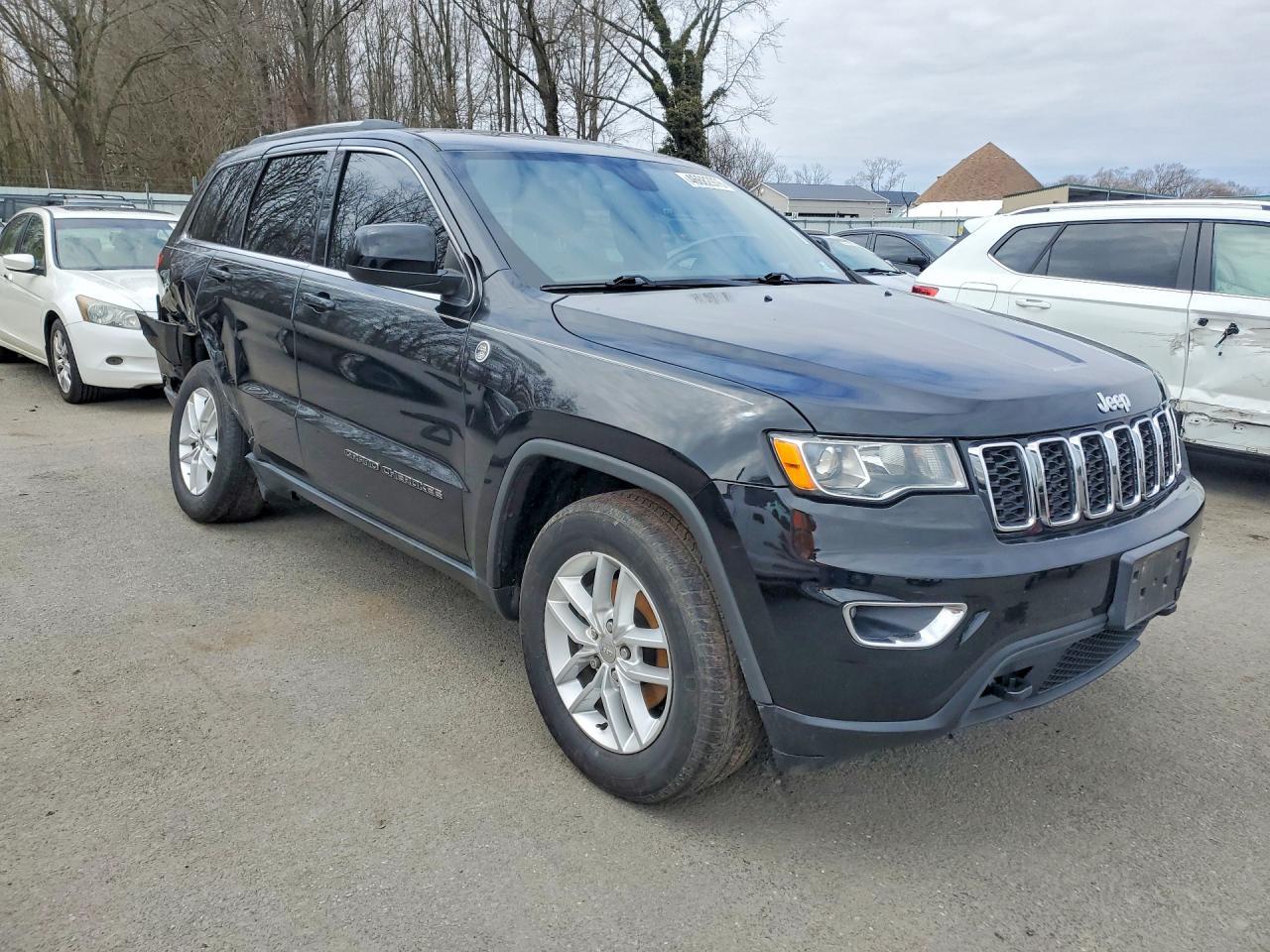 2017 Jeep Grand Cherokee Laredo - zdjęcie 4