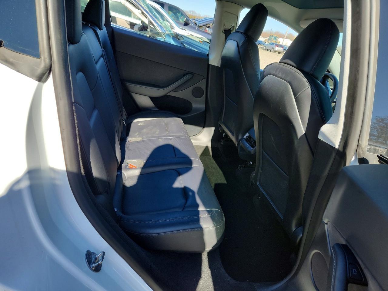 2023 Tesla Model Y - zdjęcie 10