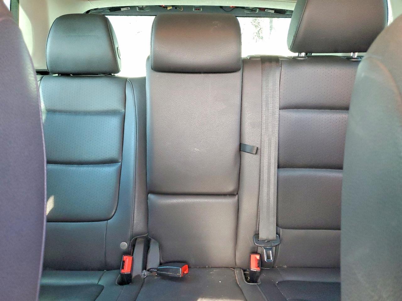 2015 Volkswagen Tiguan S - zdjęcie 10