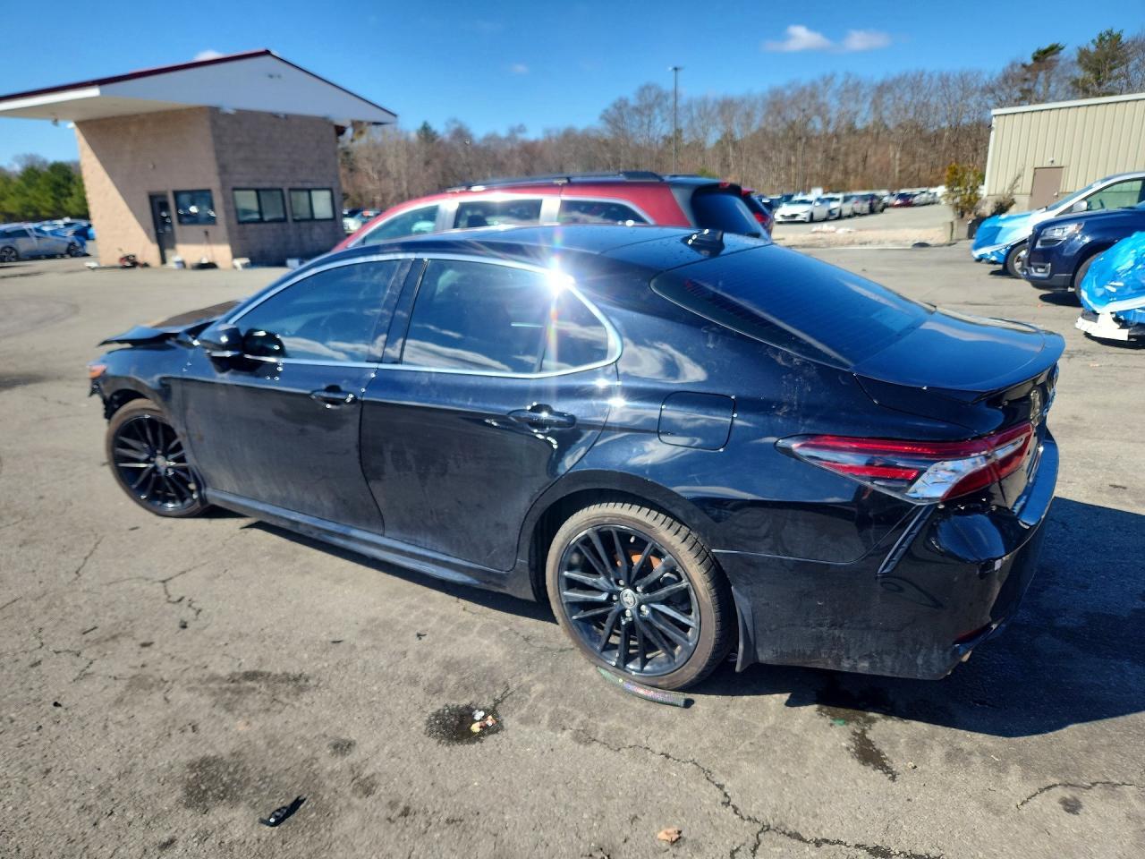 2024 Toyota Camry Xse - zdjęcie 2