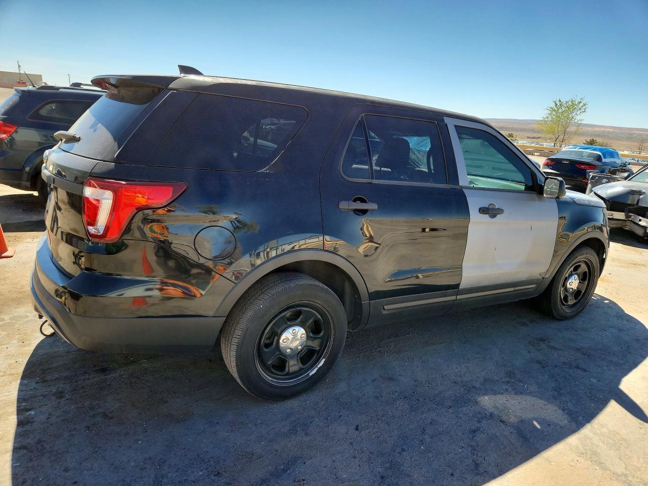 2017 Ford Explorer Police Interceptor - zdjęcie 3
