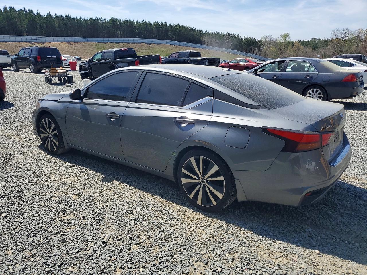 2020 Nissan Altima 2.5 Sr - zdjęcie 2