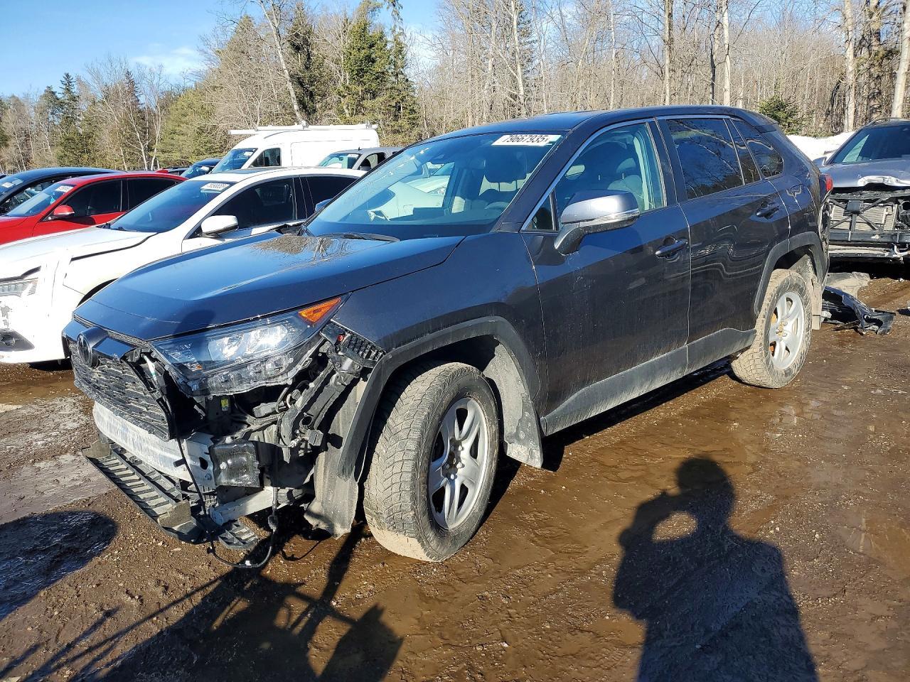 2023 Toyota Rav4 Le - zdjęcie główne