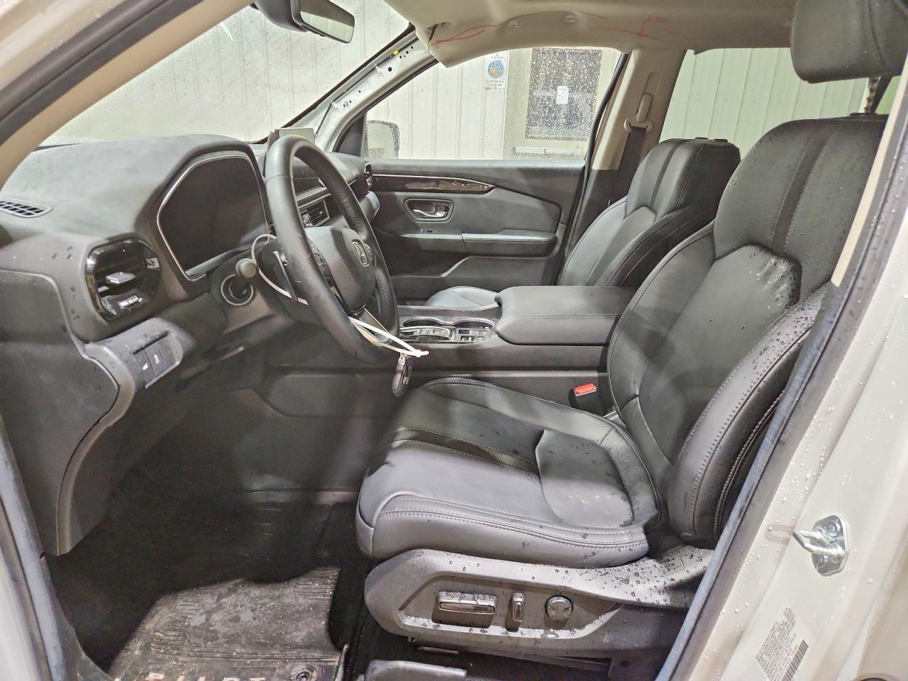 2025 Honda Pilot Touring - zdjęcie 7