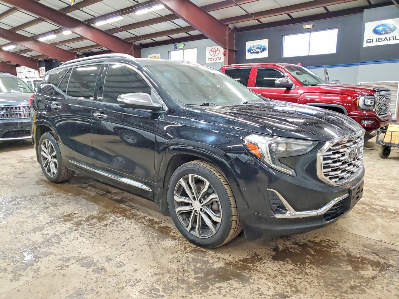 2020 GMC Terrain Denali - zdjęcie 4