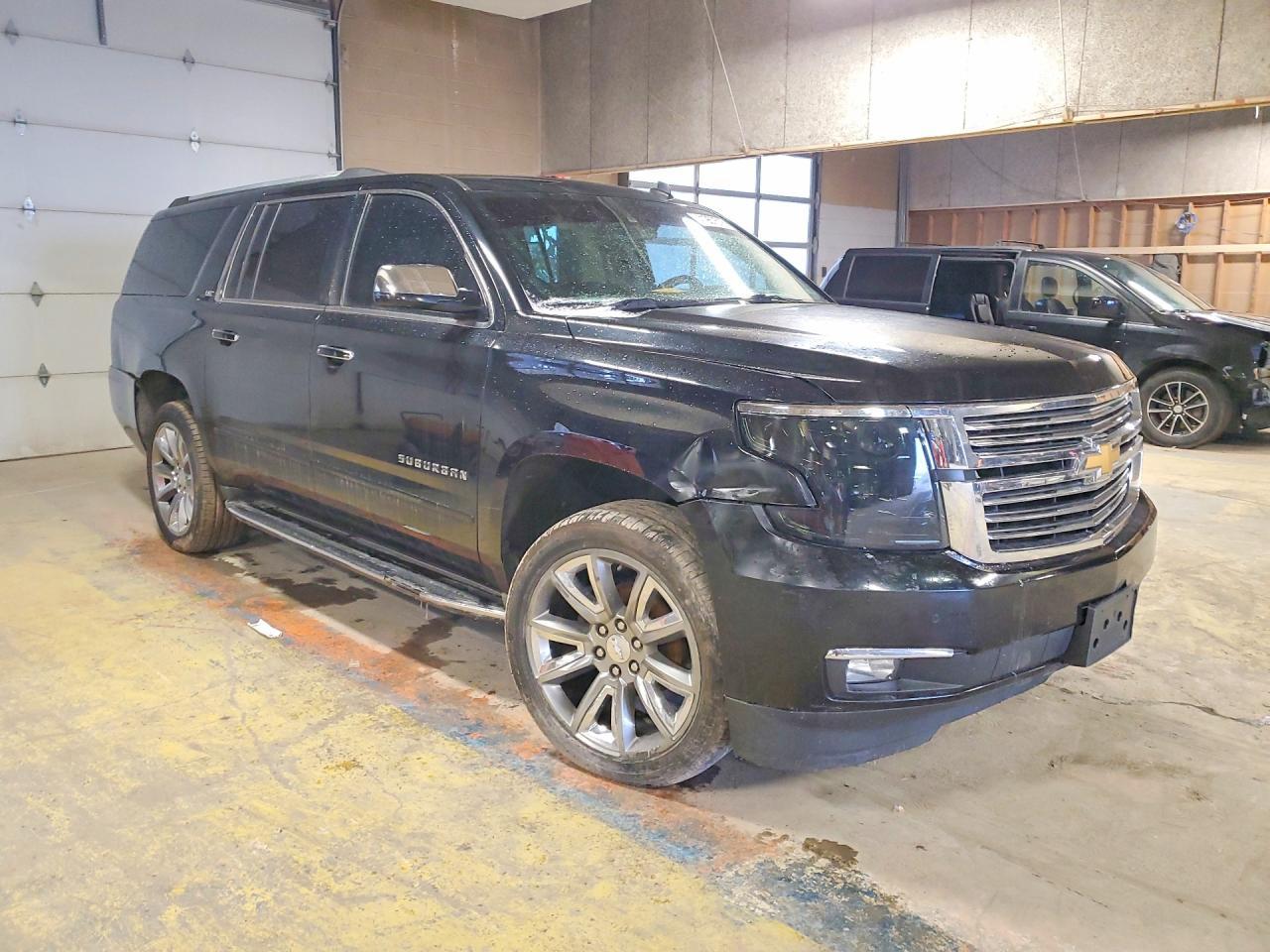 2015 Chevrolet Suburban K1500 Ltz - zdjęcie 4