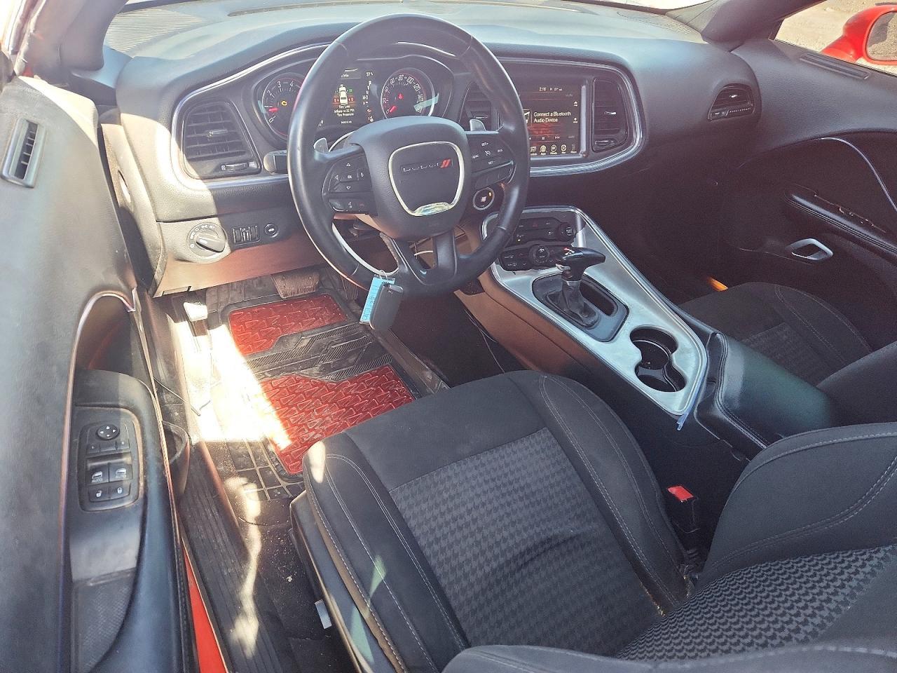 2016 Dodge Challenger Sxt - zdjęcie 8