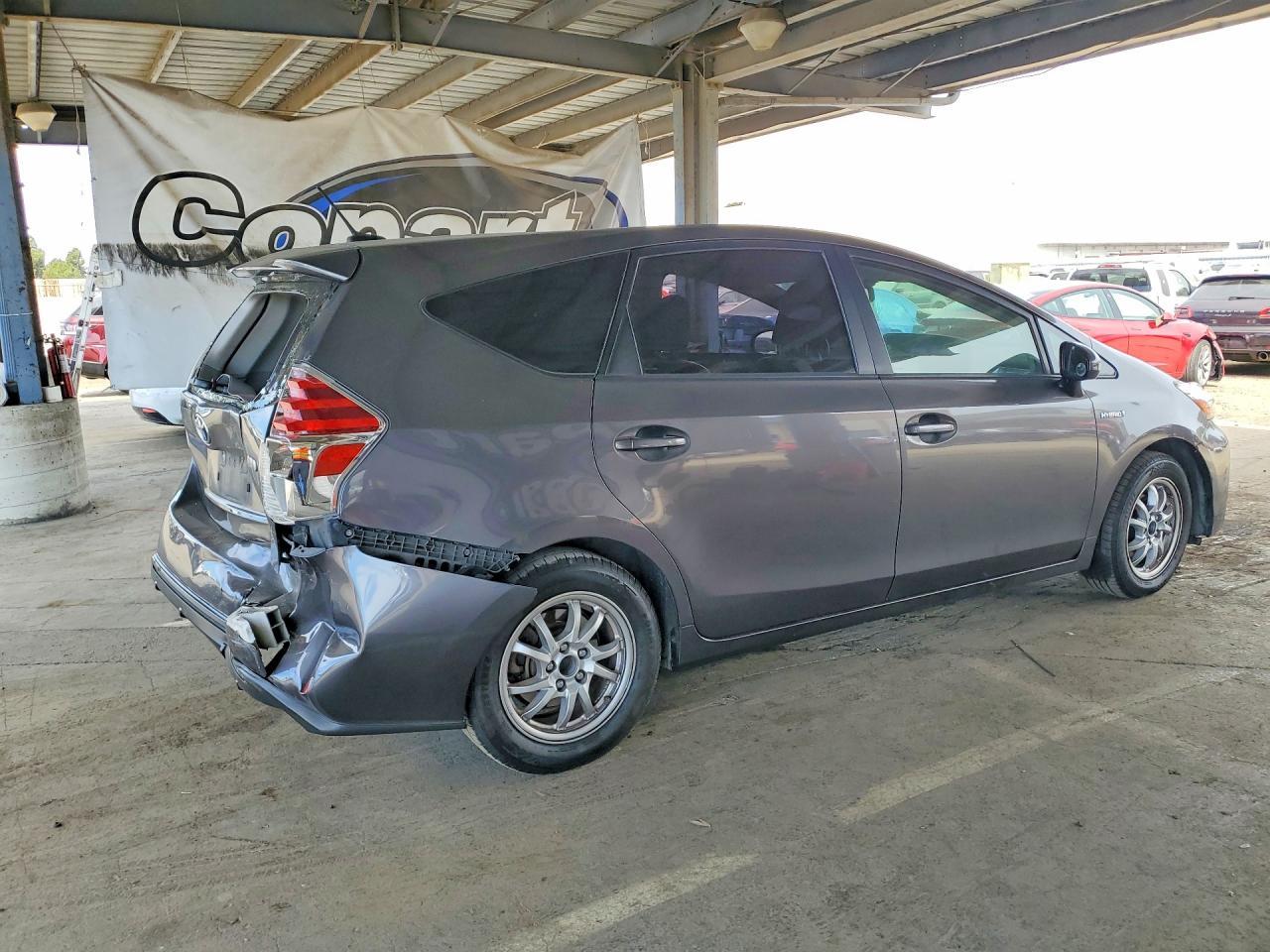 2015 Toyota Prius V Four - zdjęcie 3