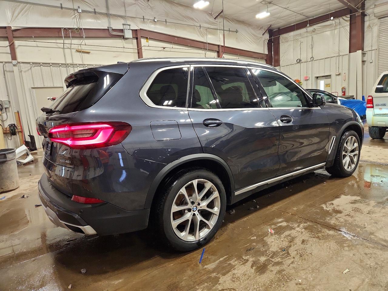 2020 BMW X5 xDrive40I - zdjęcie 3