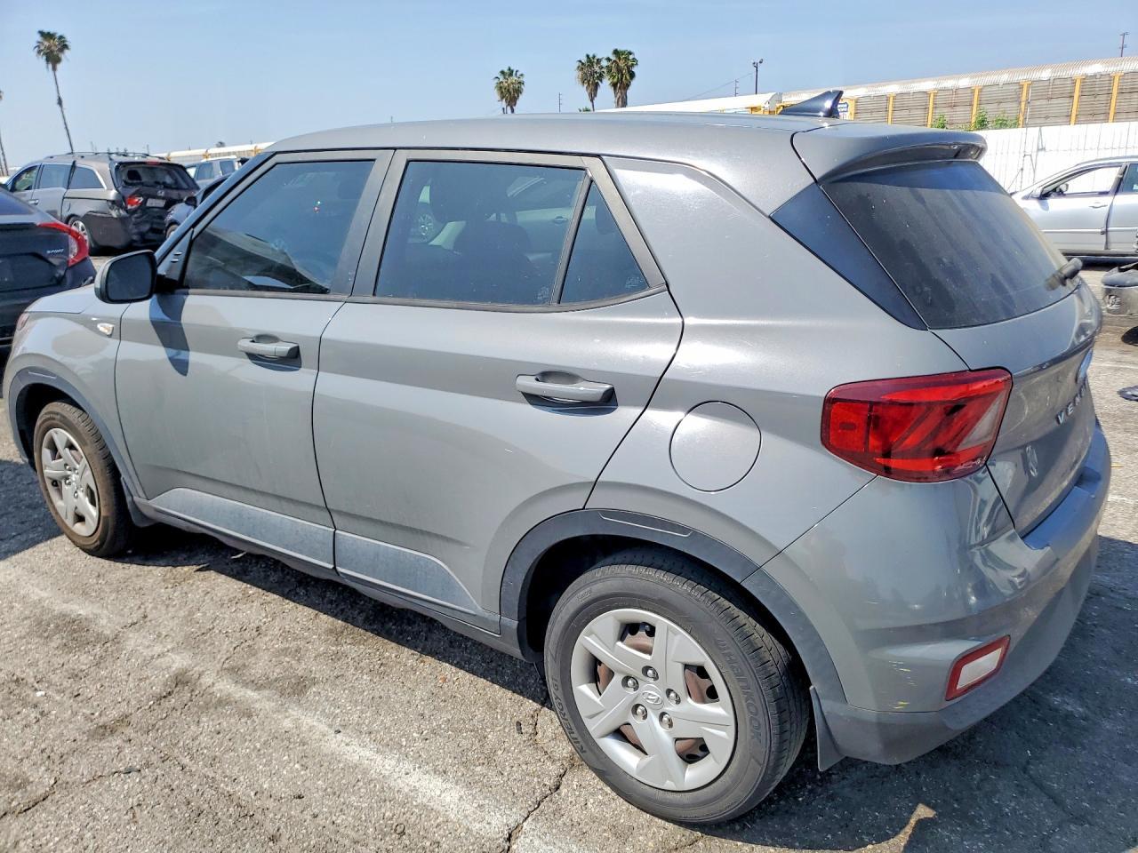 2020 Hyundai Venue Se - zdjęcie 2