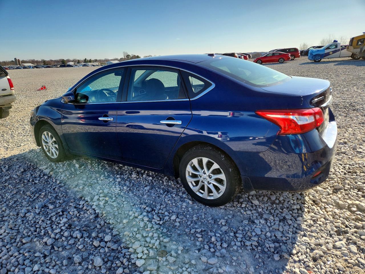 2019 Nissan Sentra Sv - zdjęcie 2
