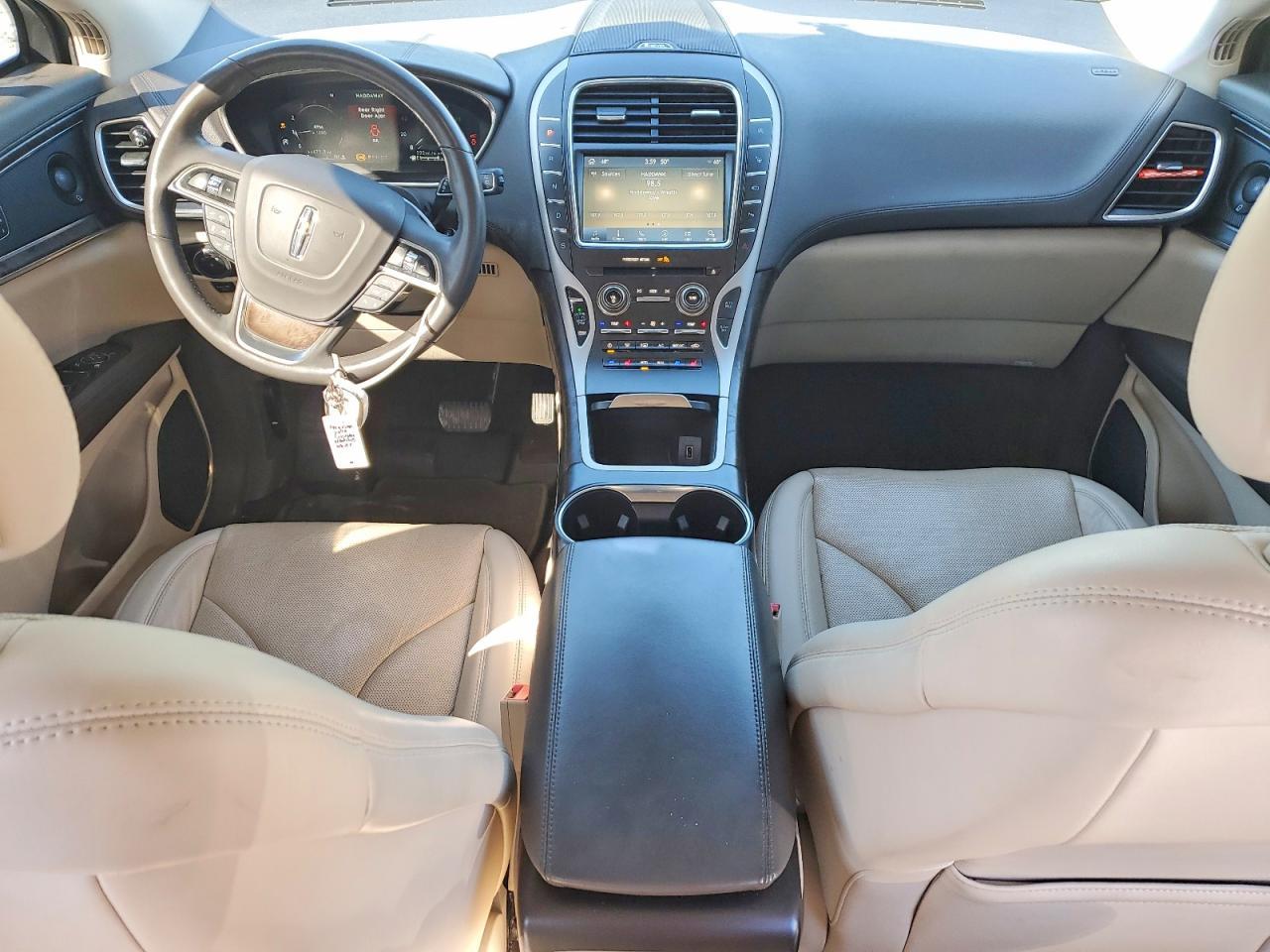 2019 Lincoln Nautilus Reserve - zdjęcie 8