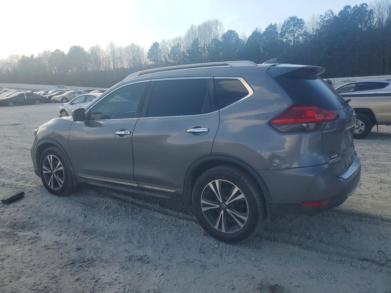 2017 Nissan Rogue Sl - zdjęcie 2