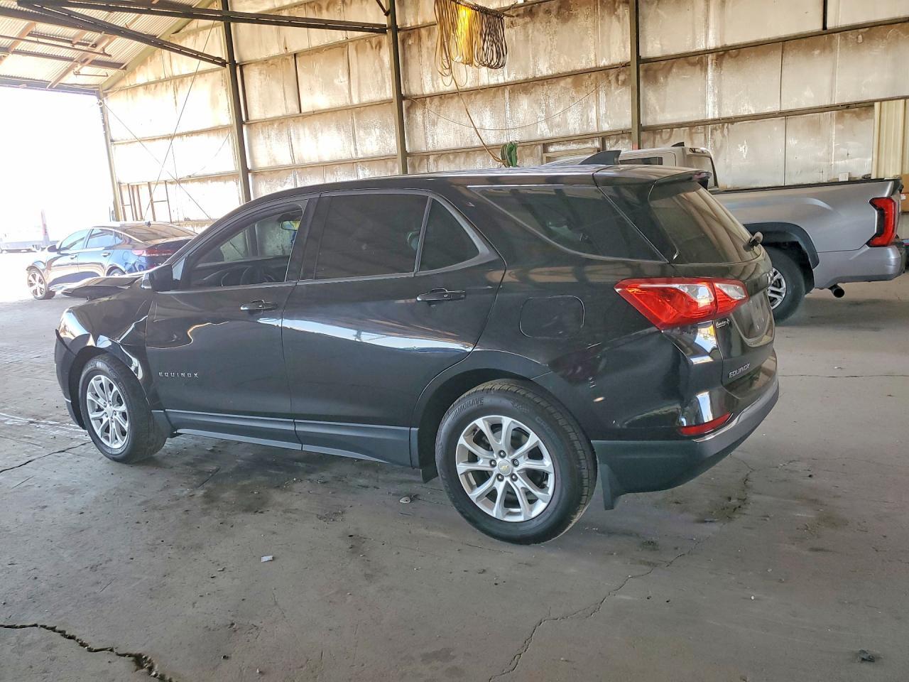 2018 Chevrolet Equinox Ls - zdjęcie 2