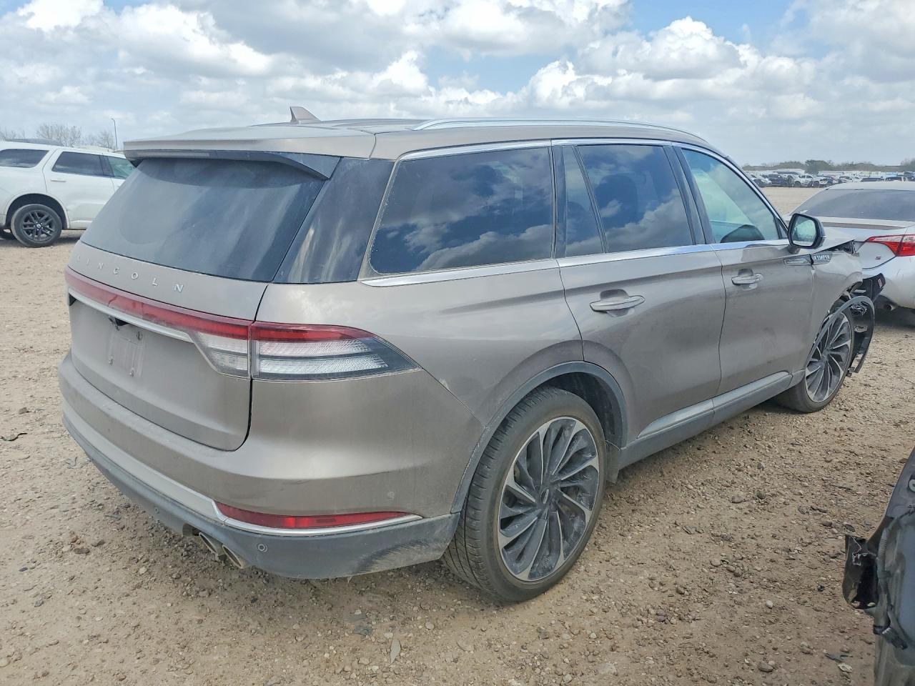 2020 Lincoln Aviator Reserve - zdjęcie 3