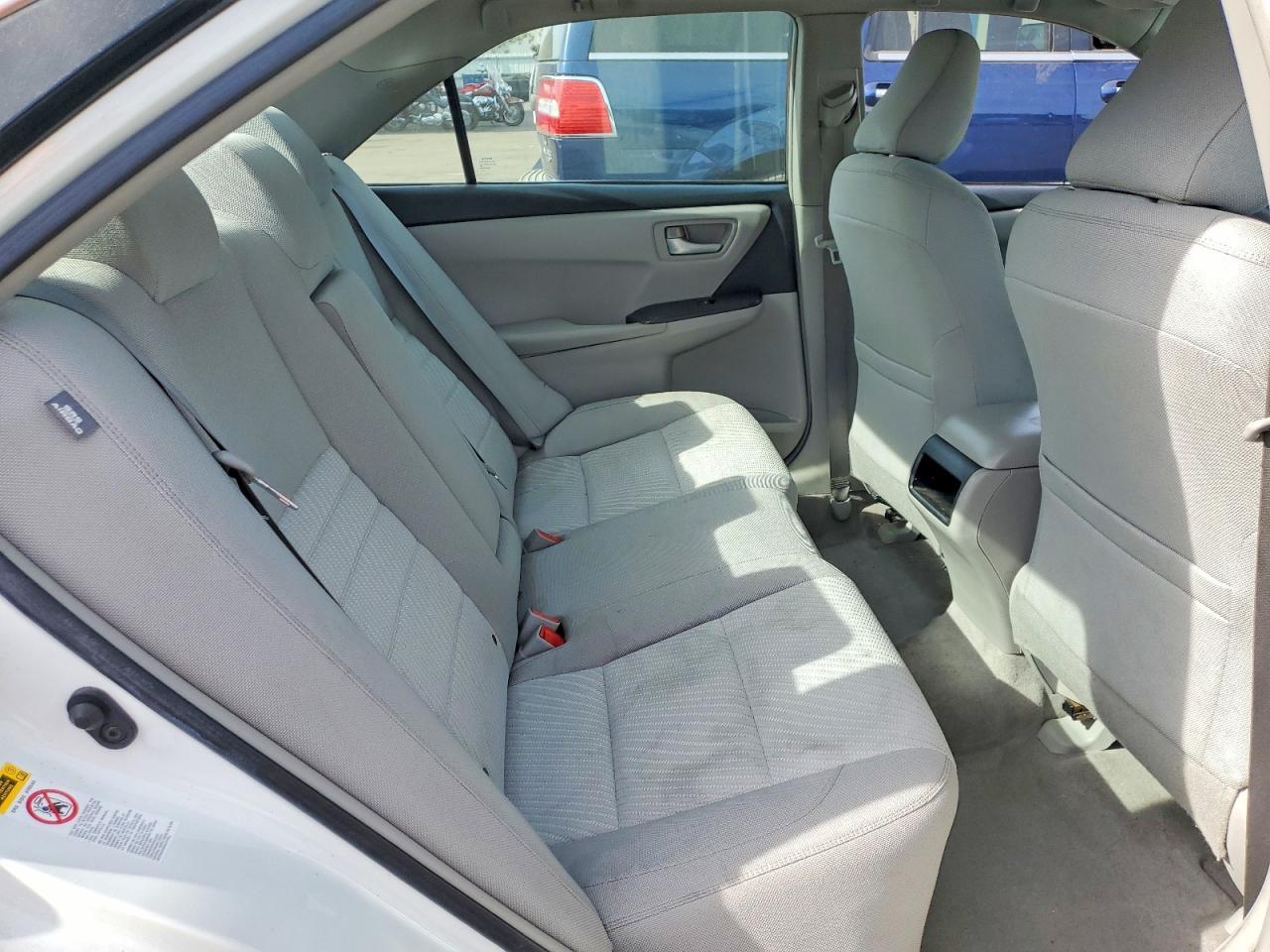 2016 Toyota Camry Le - zdjęcie 10