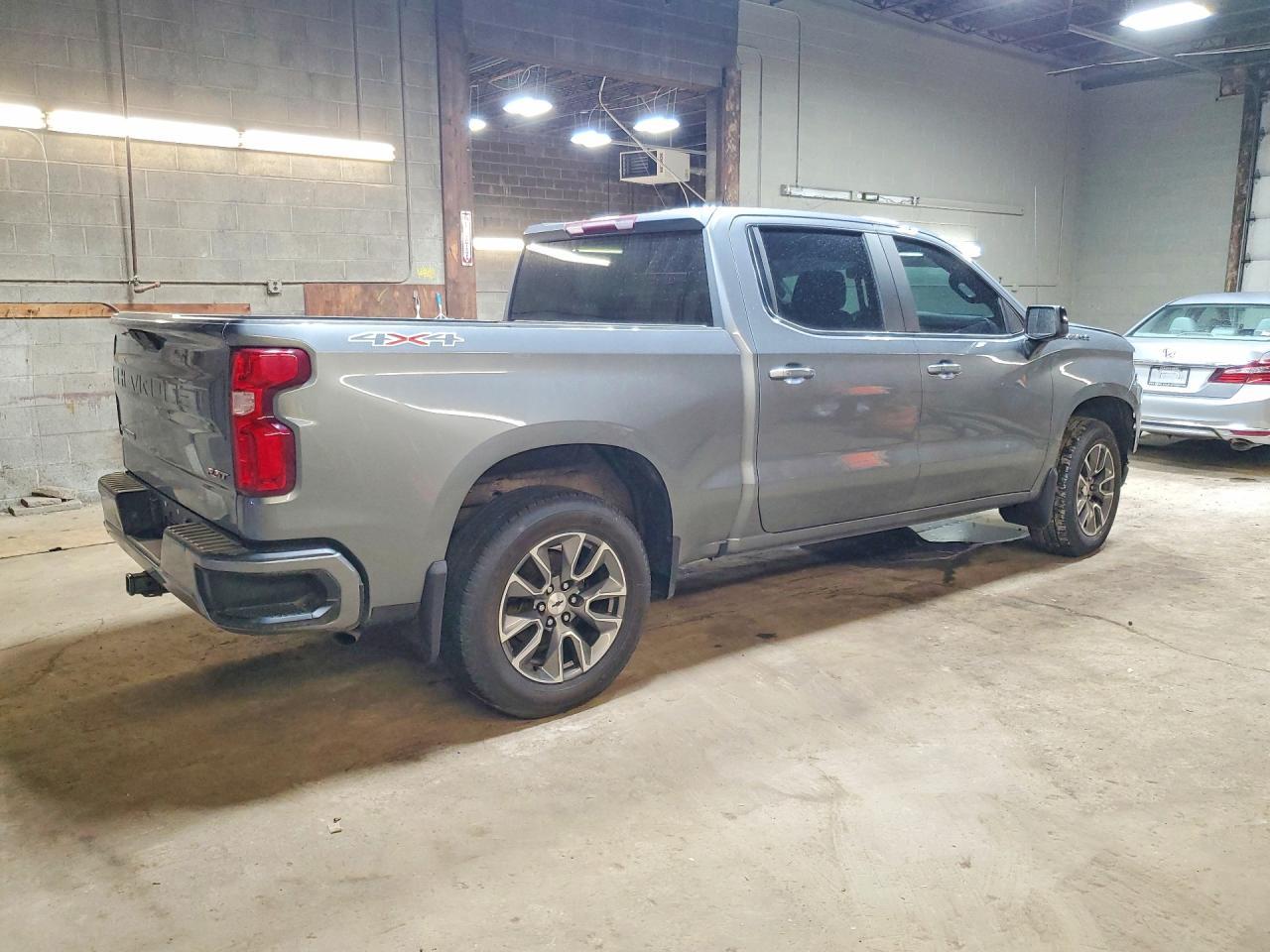 2019 Chevrolet Silverado K1500 Rst - zdjęcie 3