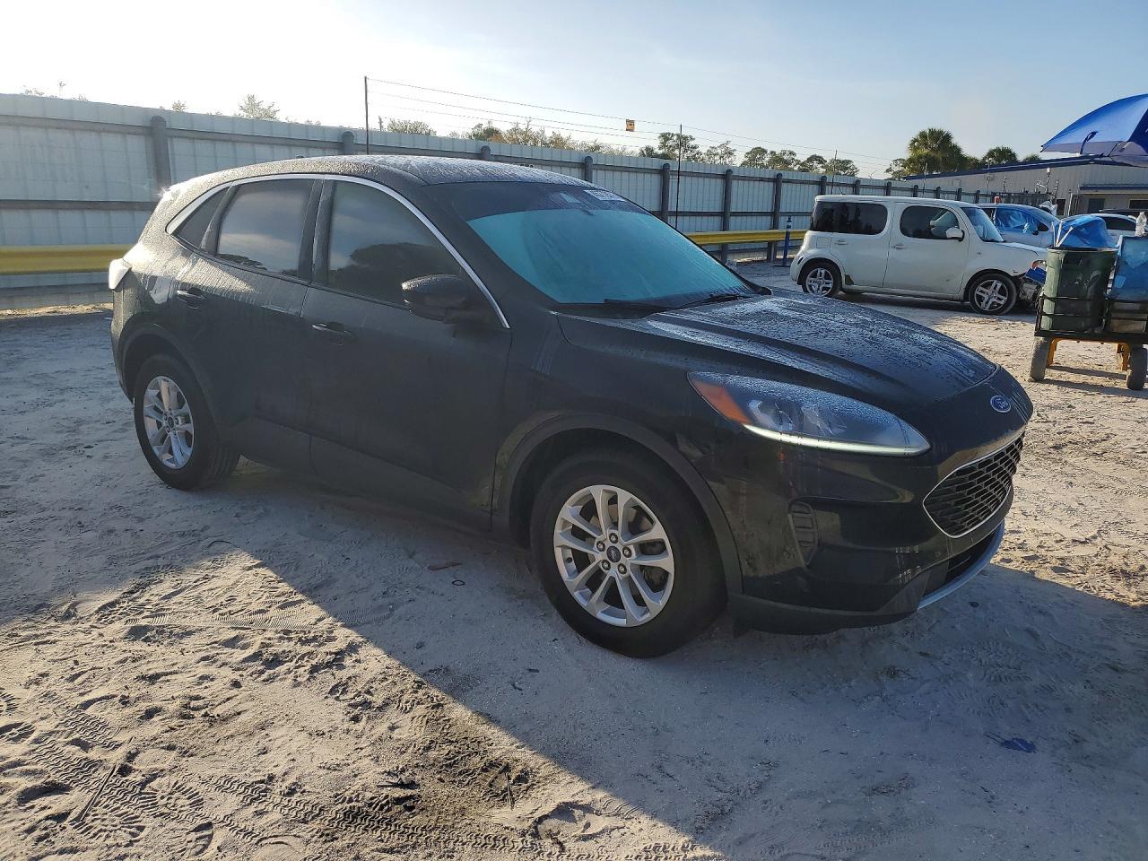 2020 Ford Escape Se - zdjęcie 4