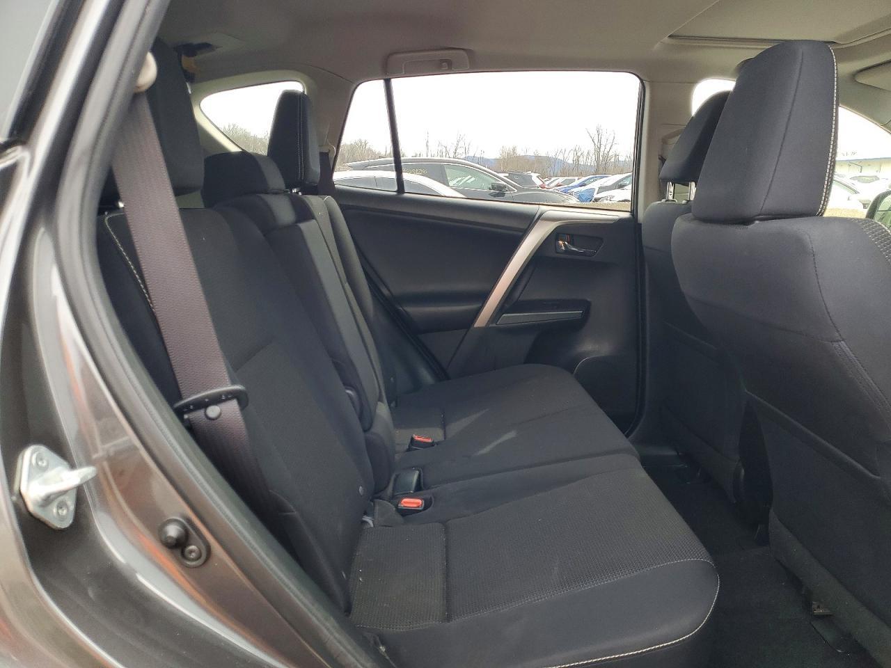 2016 Toyota Rav4 Xle - zdjęcie 11