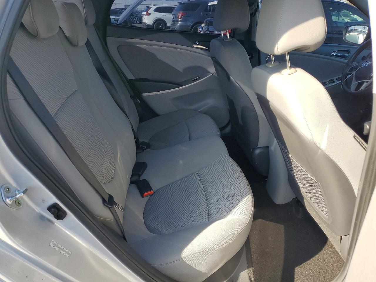 2014 Hyundai Accent Gls - zdjęcie 10