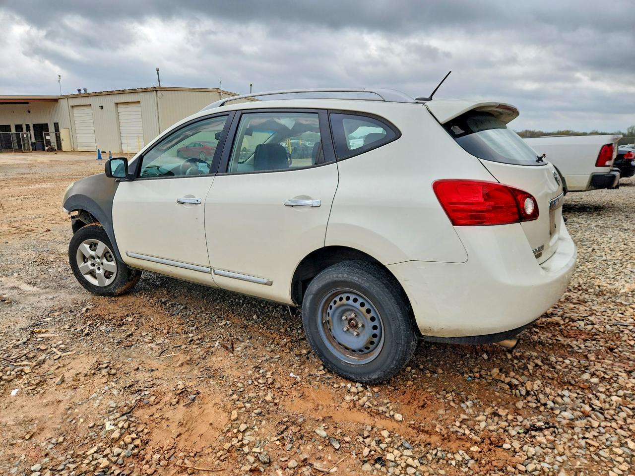 2015 Nissan Rogue Select S - zdjęcie 2
