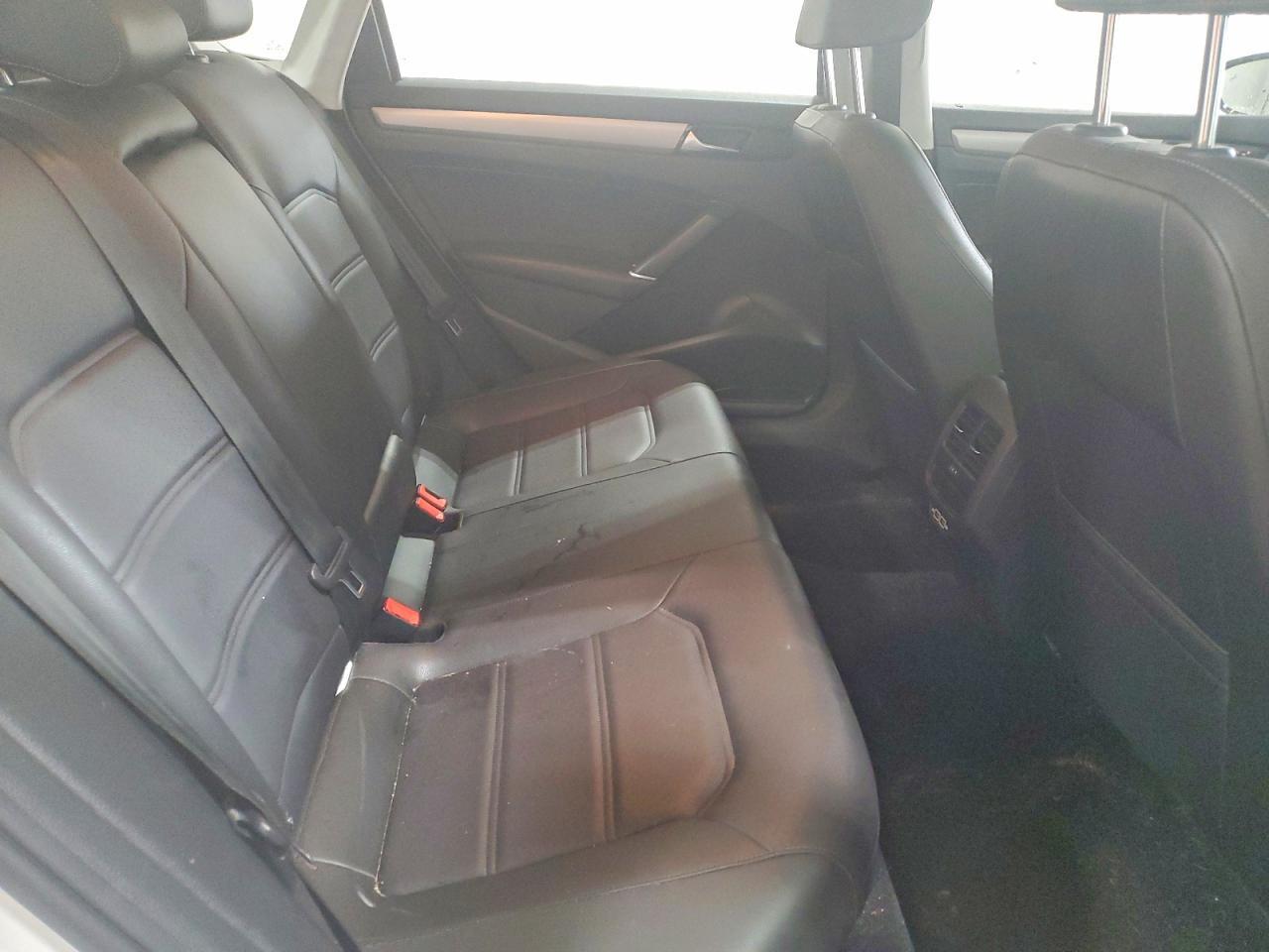 2021 Volkswagen Passat Se - zdjęcie 10