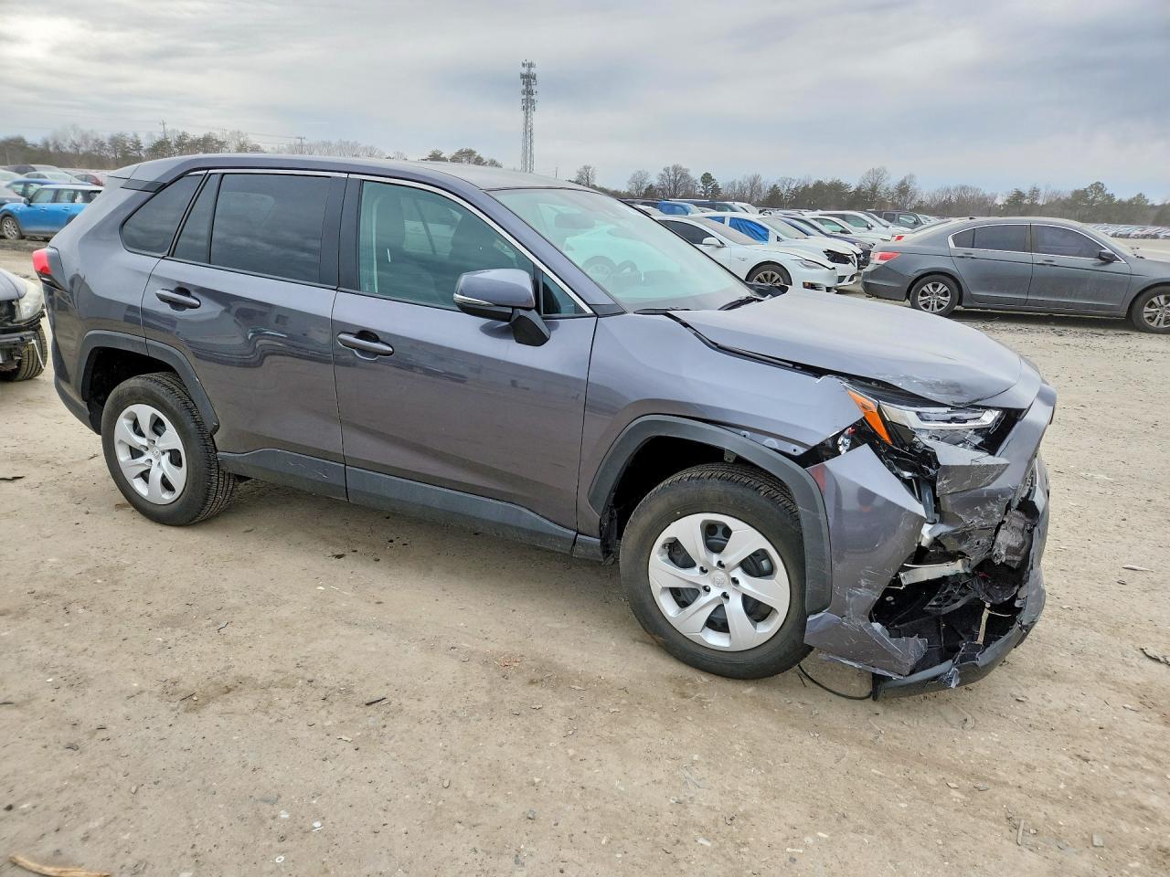 2024 Toyota Rav4 Le - zdjęcie 4