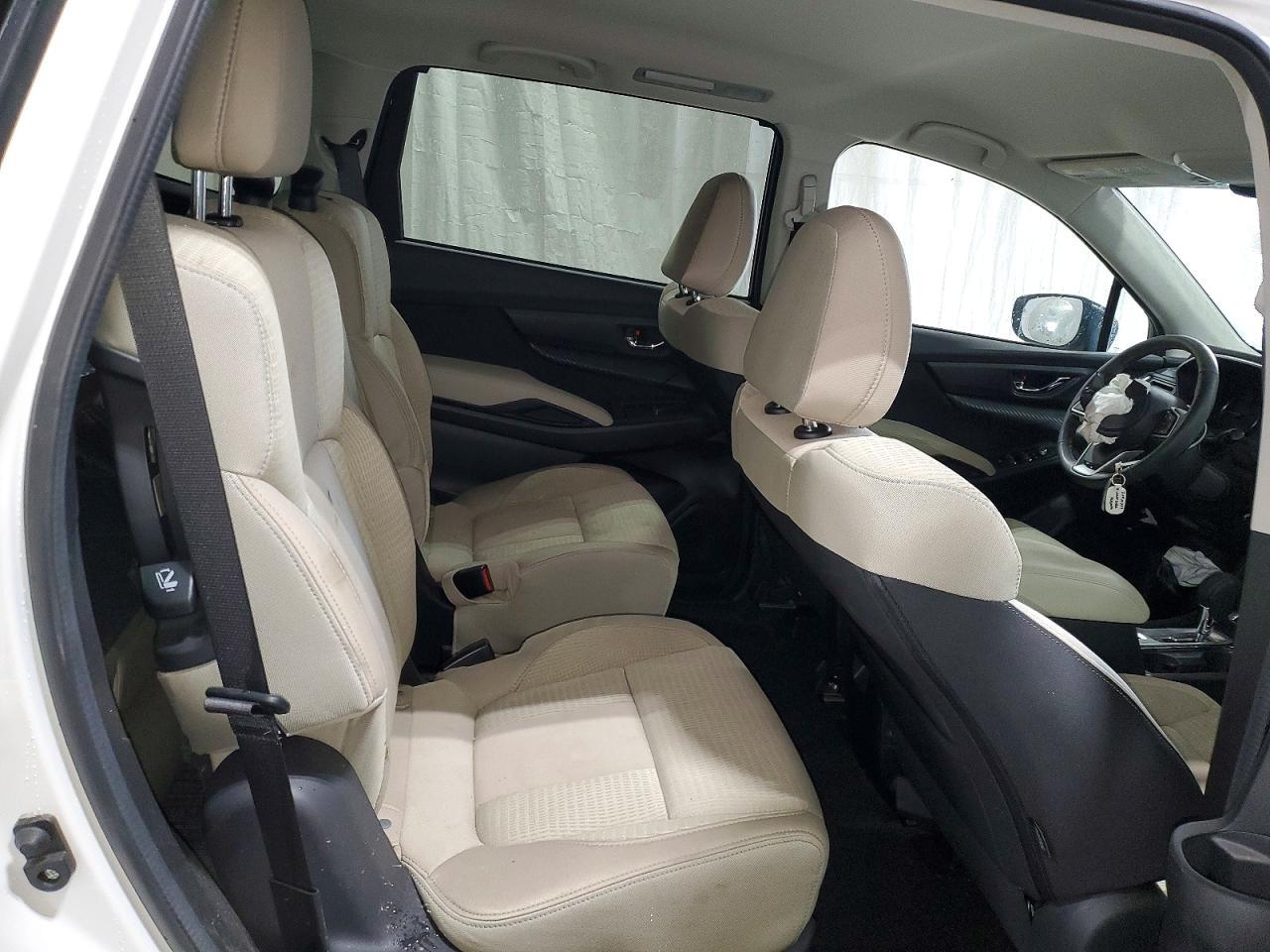 2024 Subaru Ascent Premium - zdjęcie 11