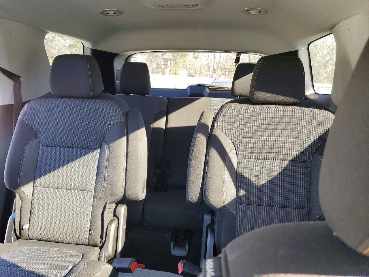 2020 Chevrolet Traverse Lt - zdjęcie 10