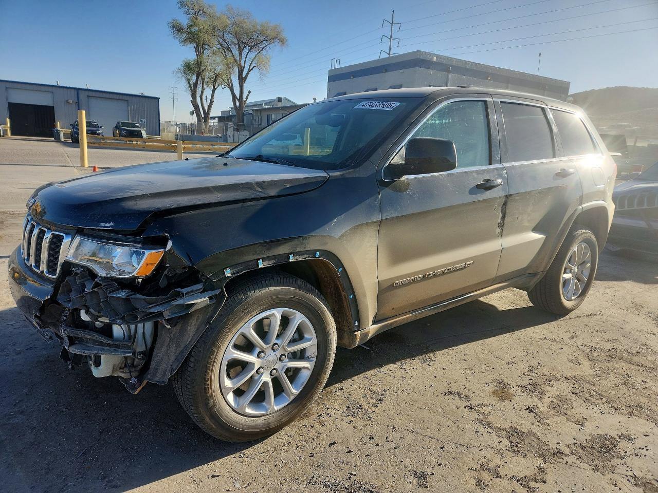 2022 Jeep Grand Cherokee Laredo E - zdjęcie główne