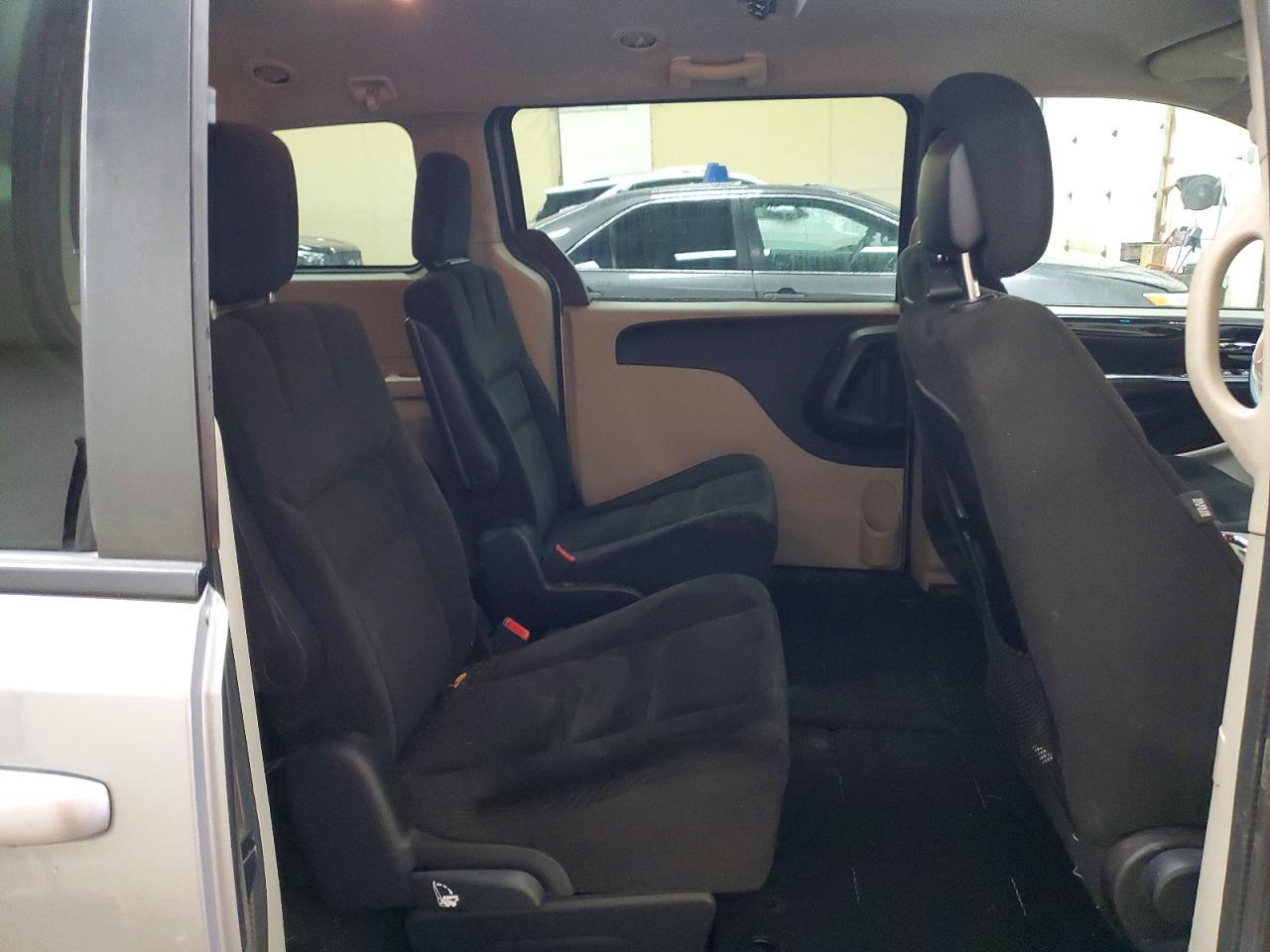 2016 Dodge Grand Caravan Sxt - zdjęcie 11