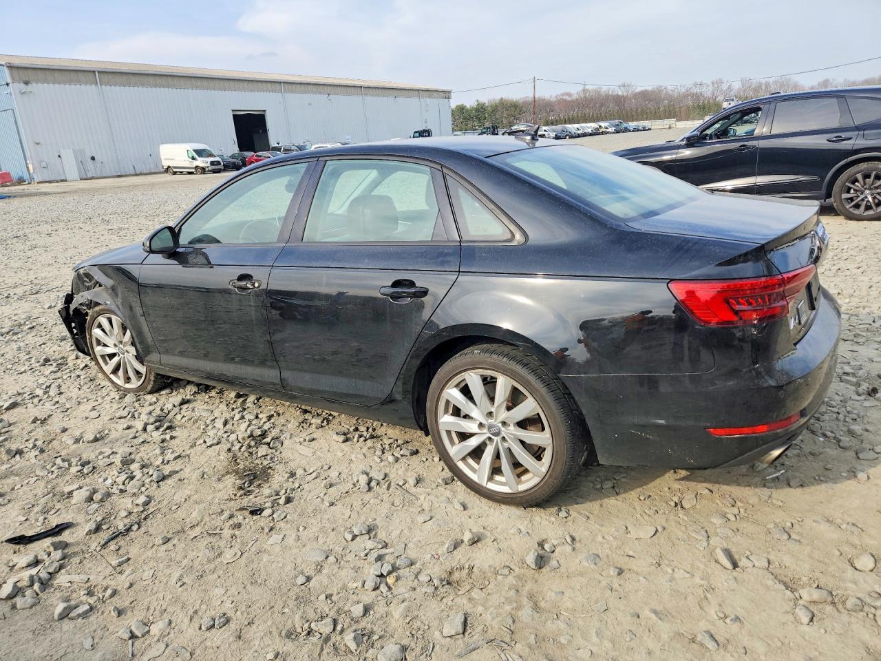 2017 Audi A4 Premium - zdjęcie 2