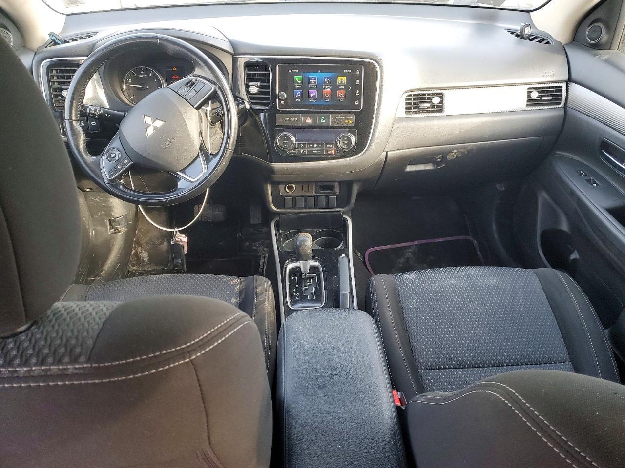 2017 Mitsubishi Outlander Se - zdjęcie 8
