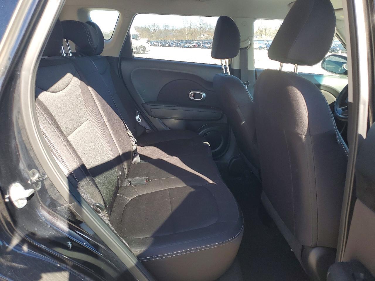 2016 Kia Soul Base - zdjęcie 11