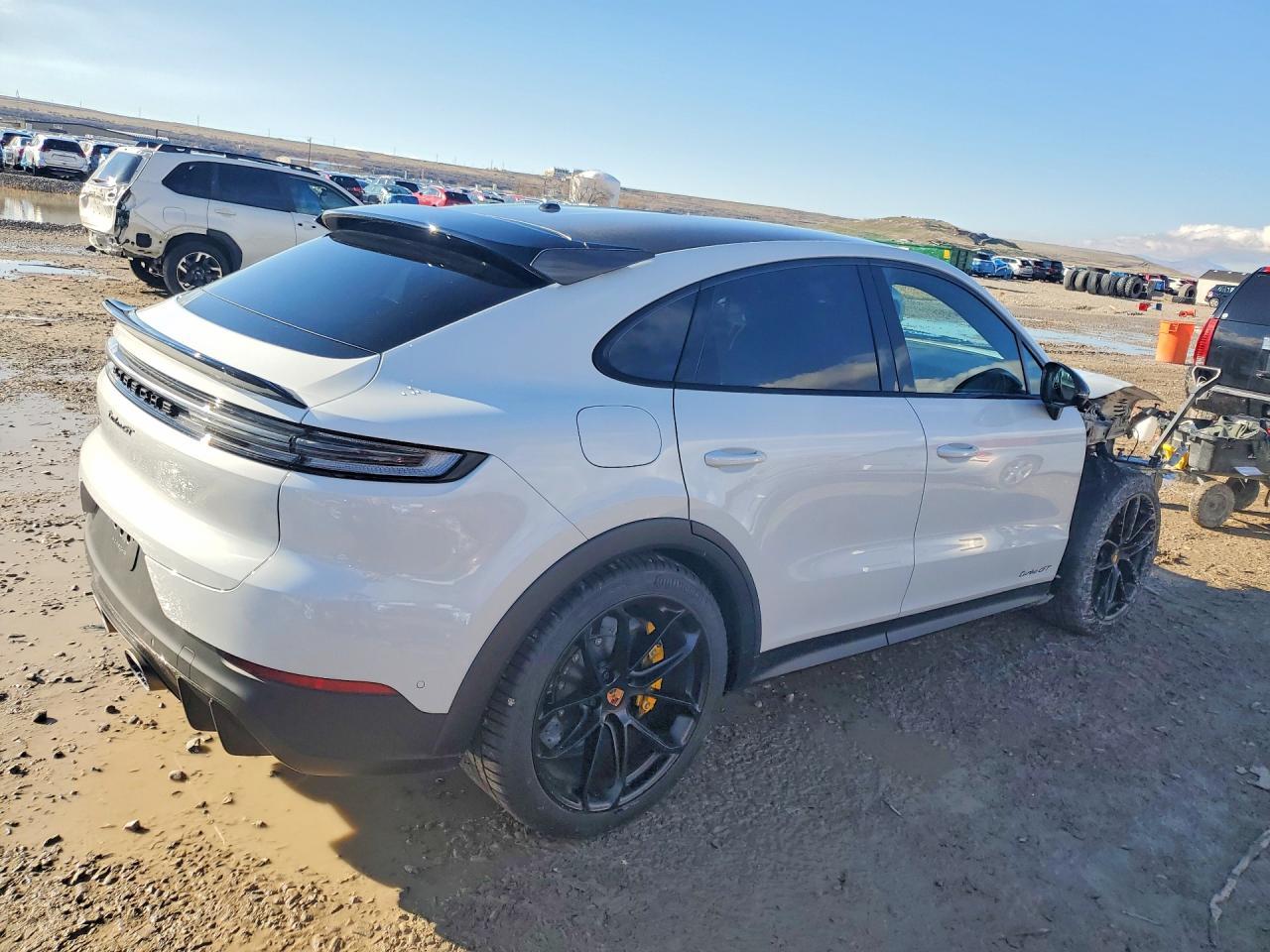 2025 Porsche Cayenne Turbo Gt - zdjęcie 3