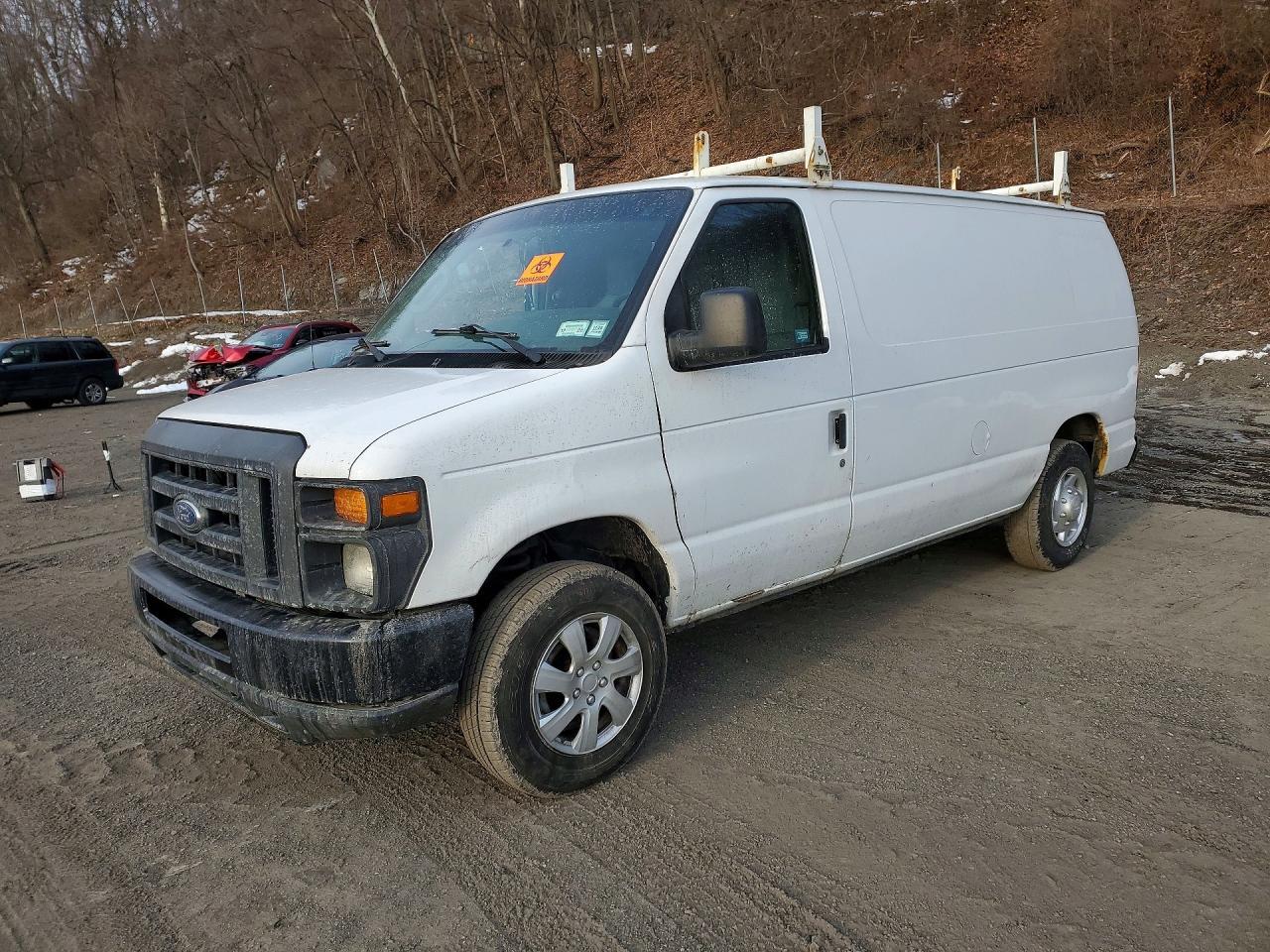 2014 Ford Econoline E150 Van - zdjęcie główne