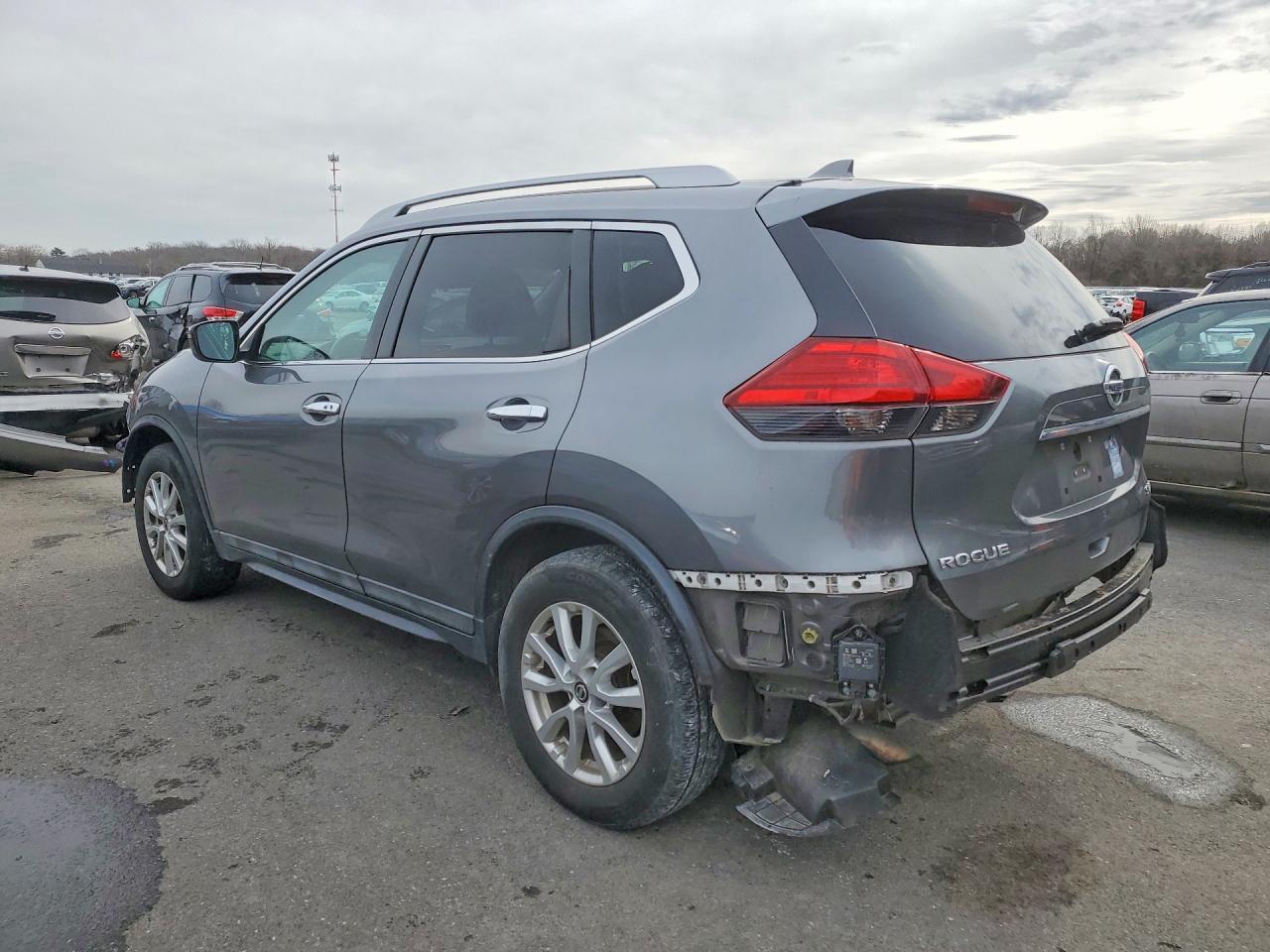 2017 Nissan Rogue Sv - zdjęcie 2