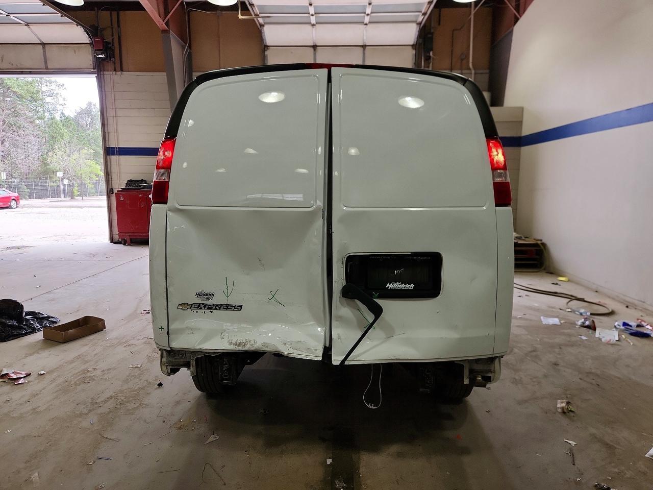 2023 Chevrolet Express G2500 - zdjęcie 6
