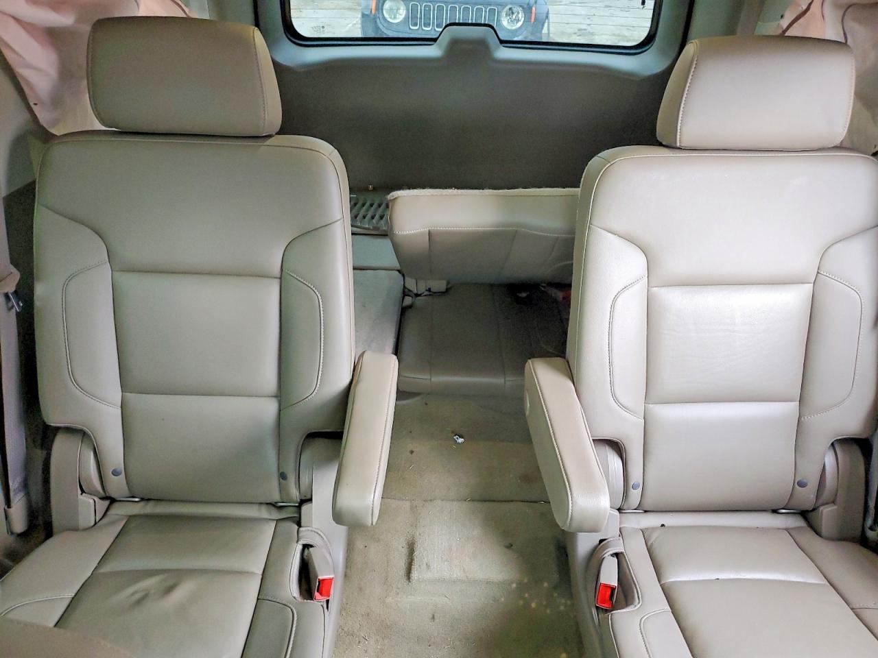 2016 Chevrolet Tahoe C1500 Lt - zdjęcie 10