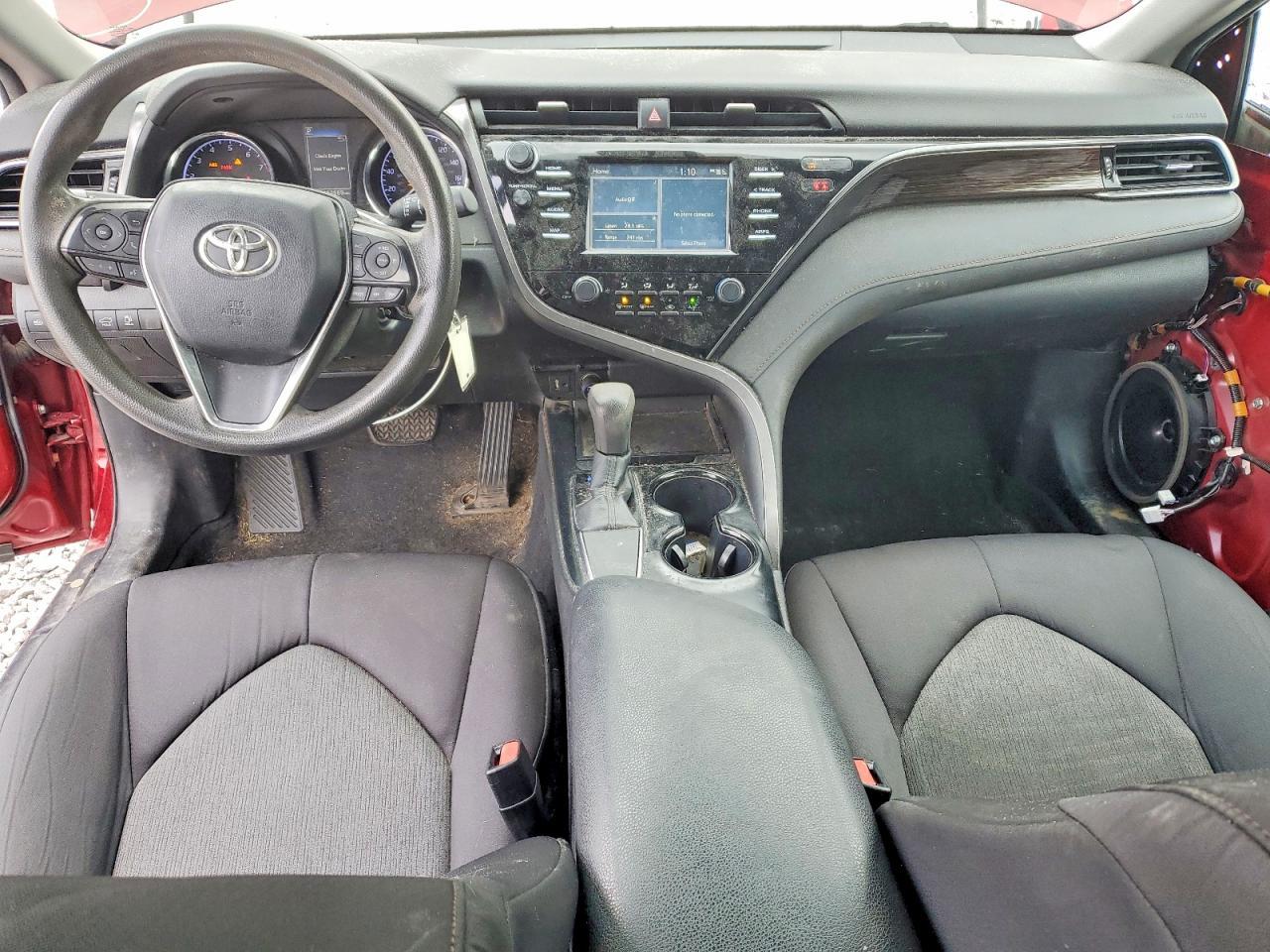 2019 Toyota Camry Le - zdjęcie 8